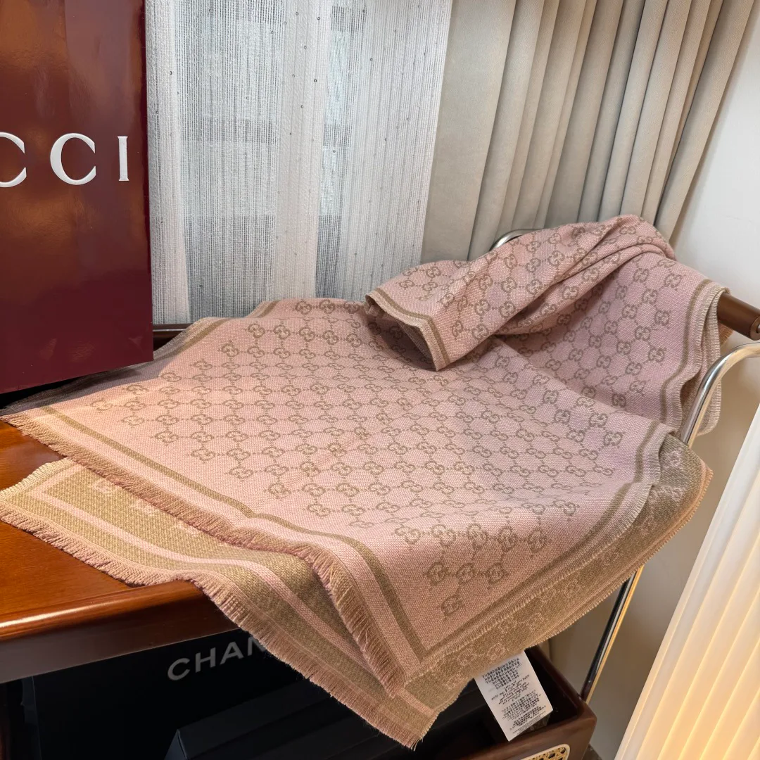 Шарфы Gucci 318391