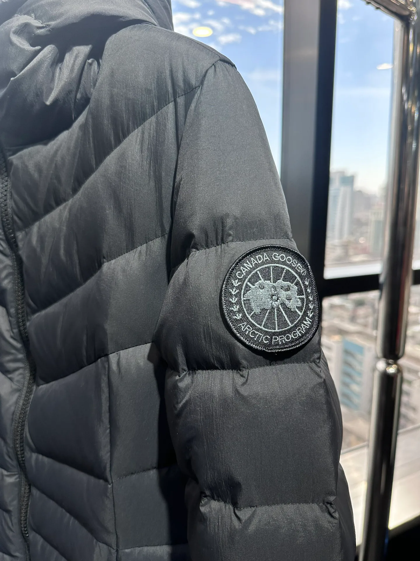 Куртки И Пуховики Женские Canada Goose 17959443