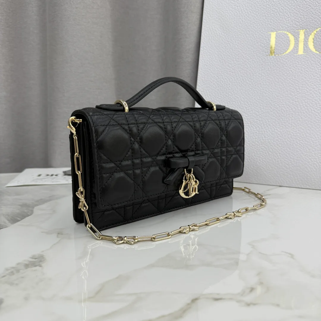 Классические Сумки Женские Christian Dior 12594757