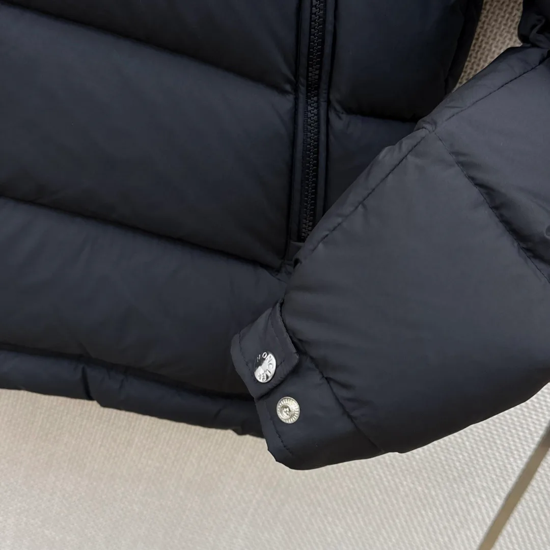 Куртки И Пуховики Женские Moncler 18489458