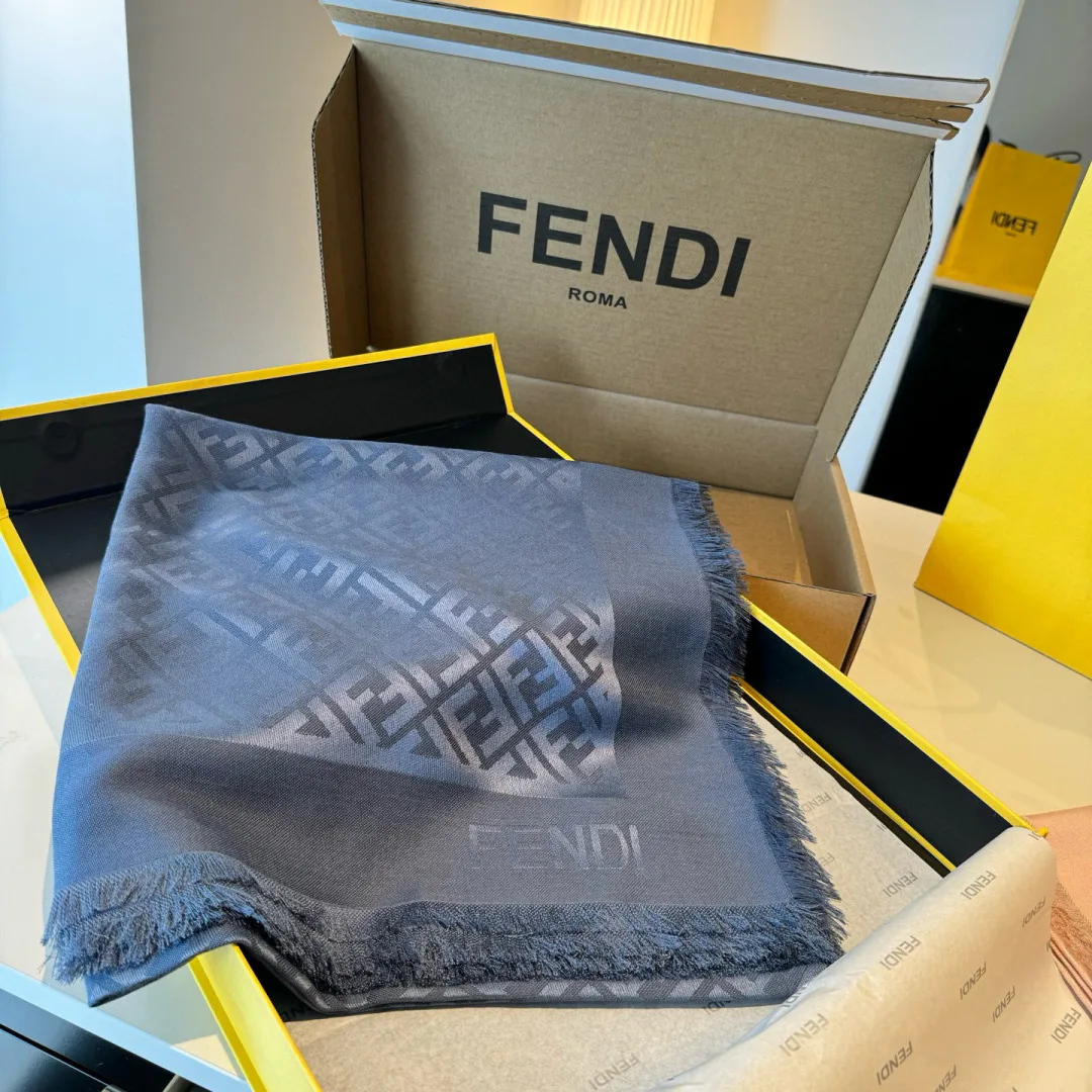 Шарфы Fendi 463880
