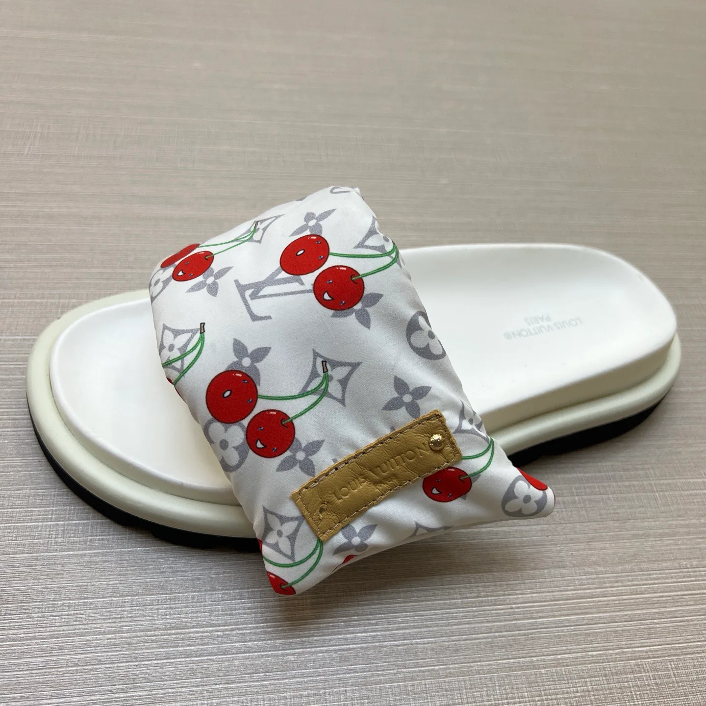 Шлепанцы Женские Louis Vuitton 9801562