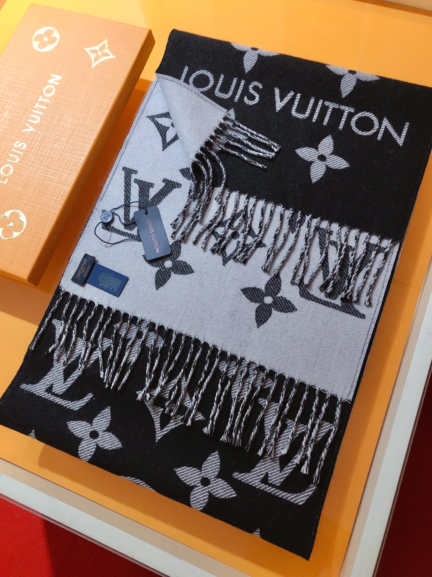 Шарфы Louis Vuitton 11394376