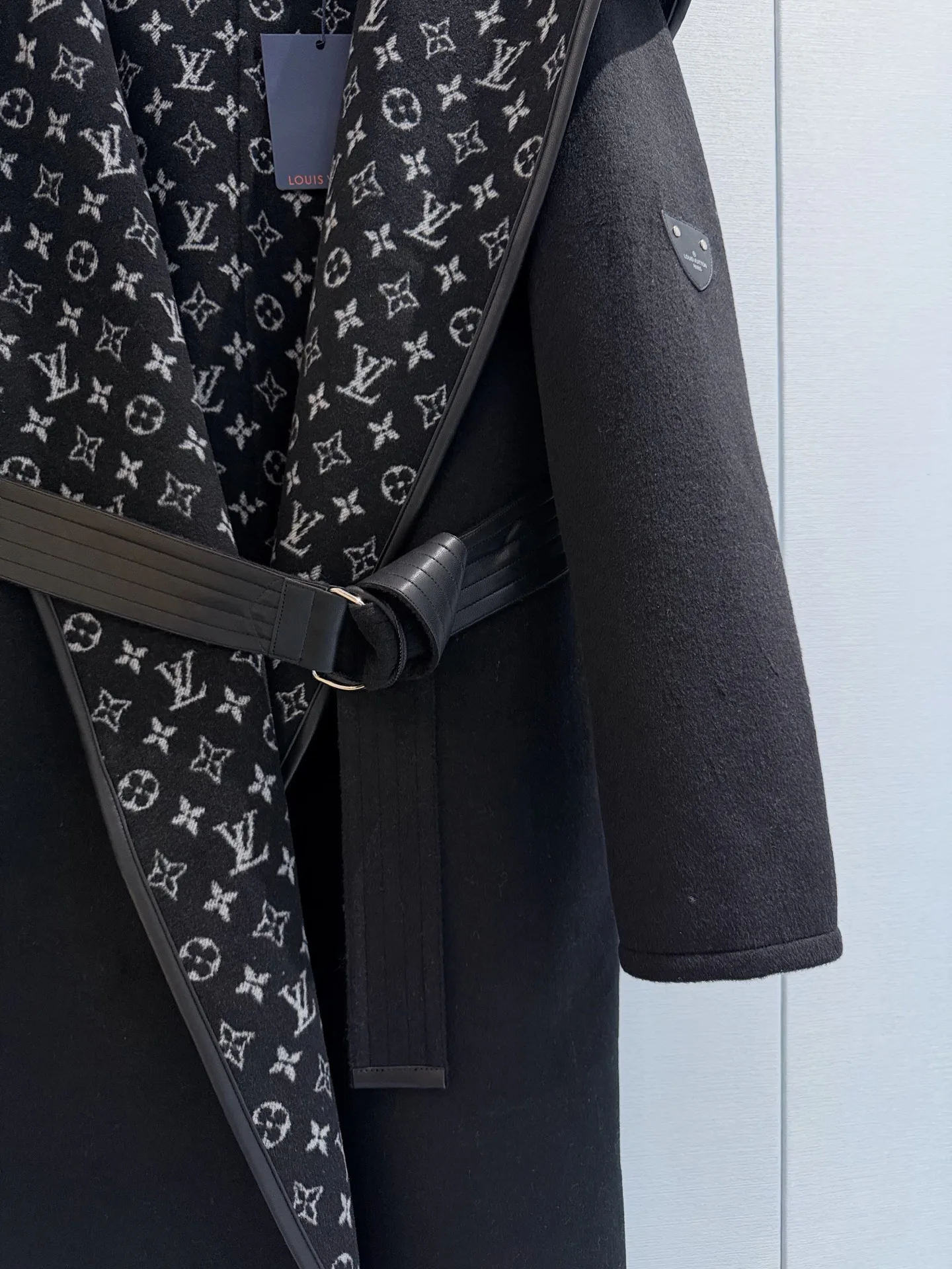 Пальто Женские Louis Vuitton 19025560