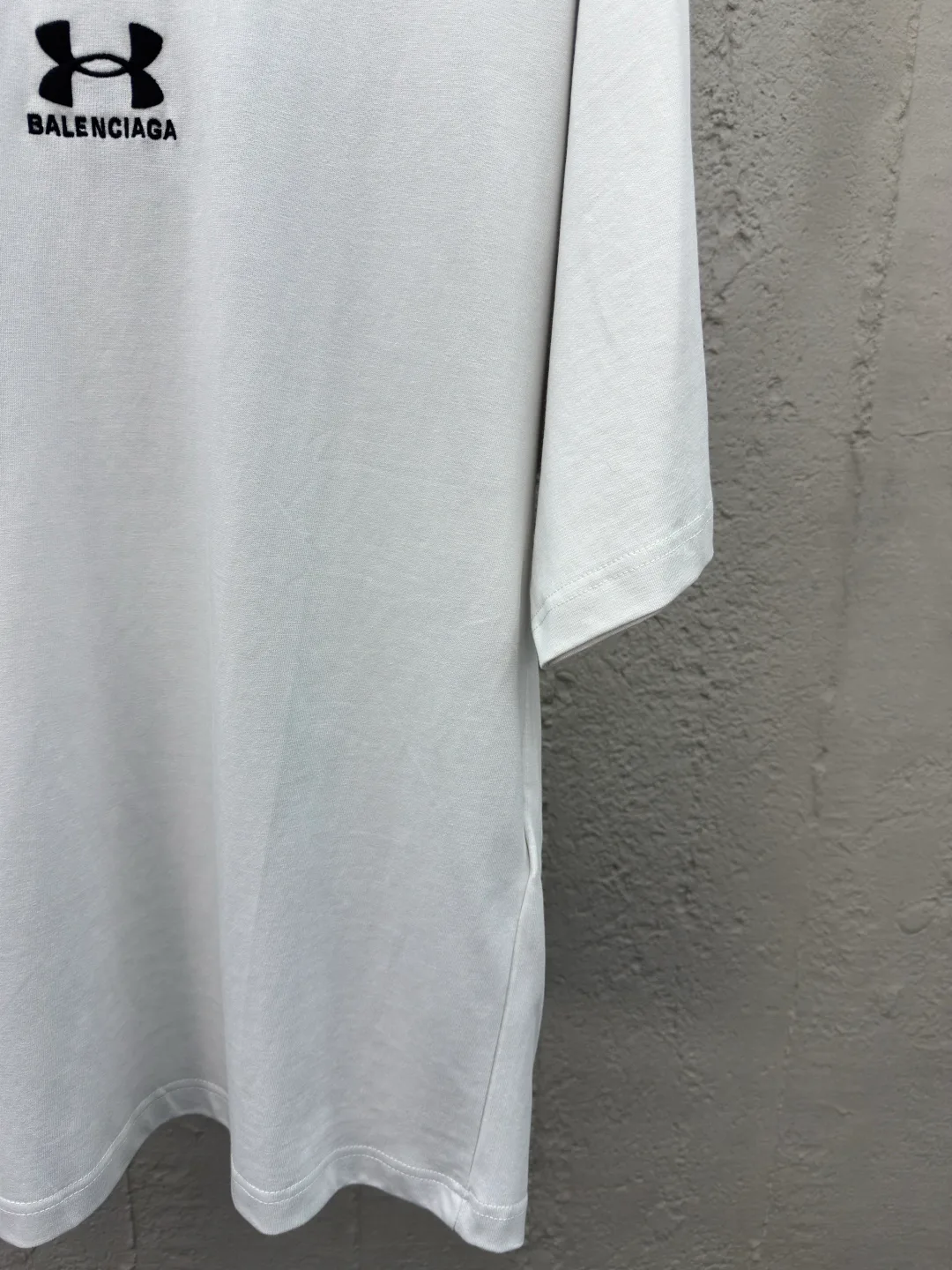 Футболки Женские Balenciaga 32497