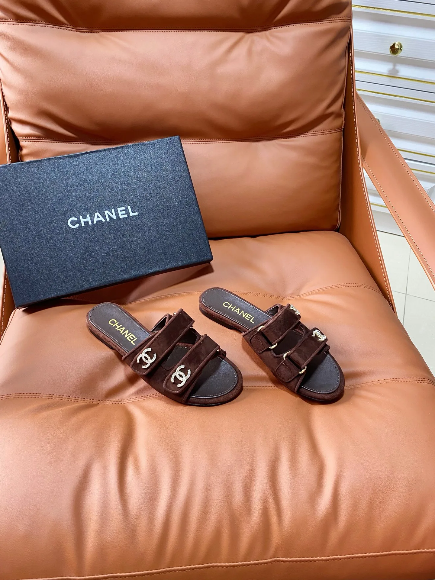 Шлепанцы Женские Chanel 13454357