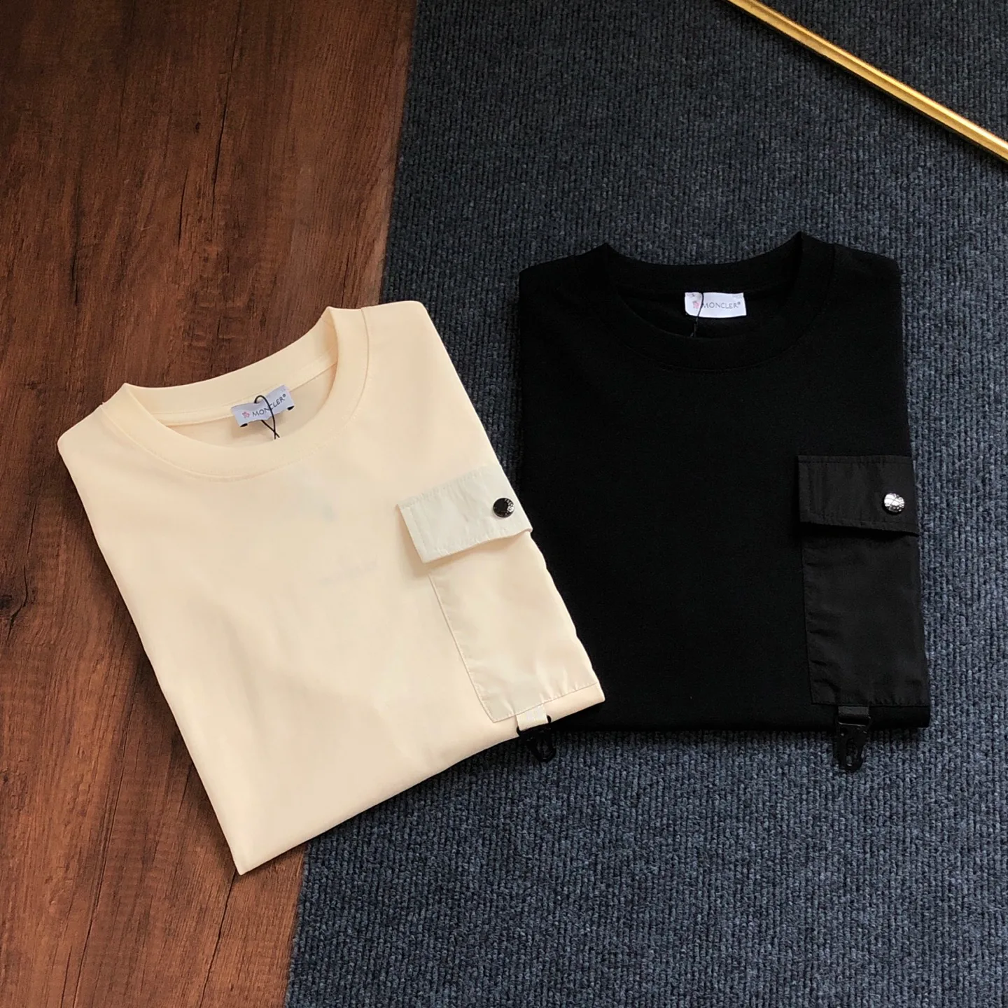 Футболки Женские Moncler 10937976