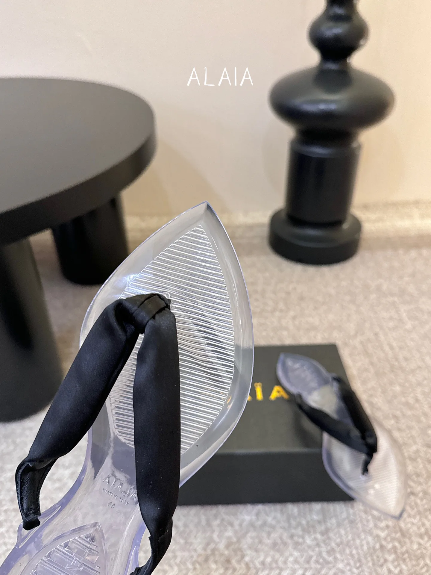 Шлепанцы Женские Alaia 13321052