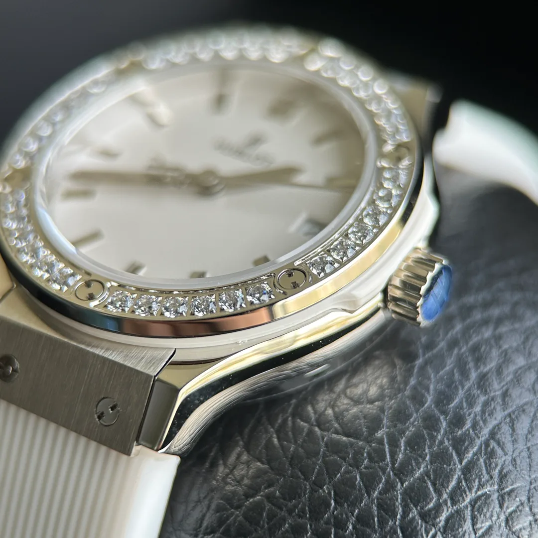 Часы Женские Hublot 17629713