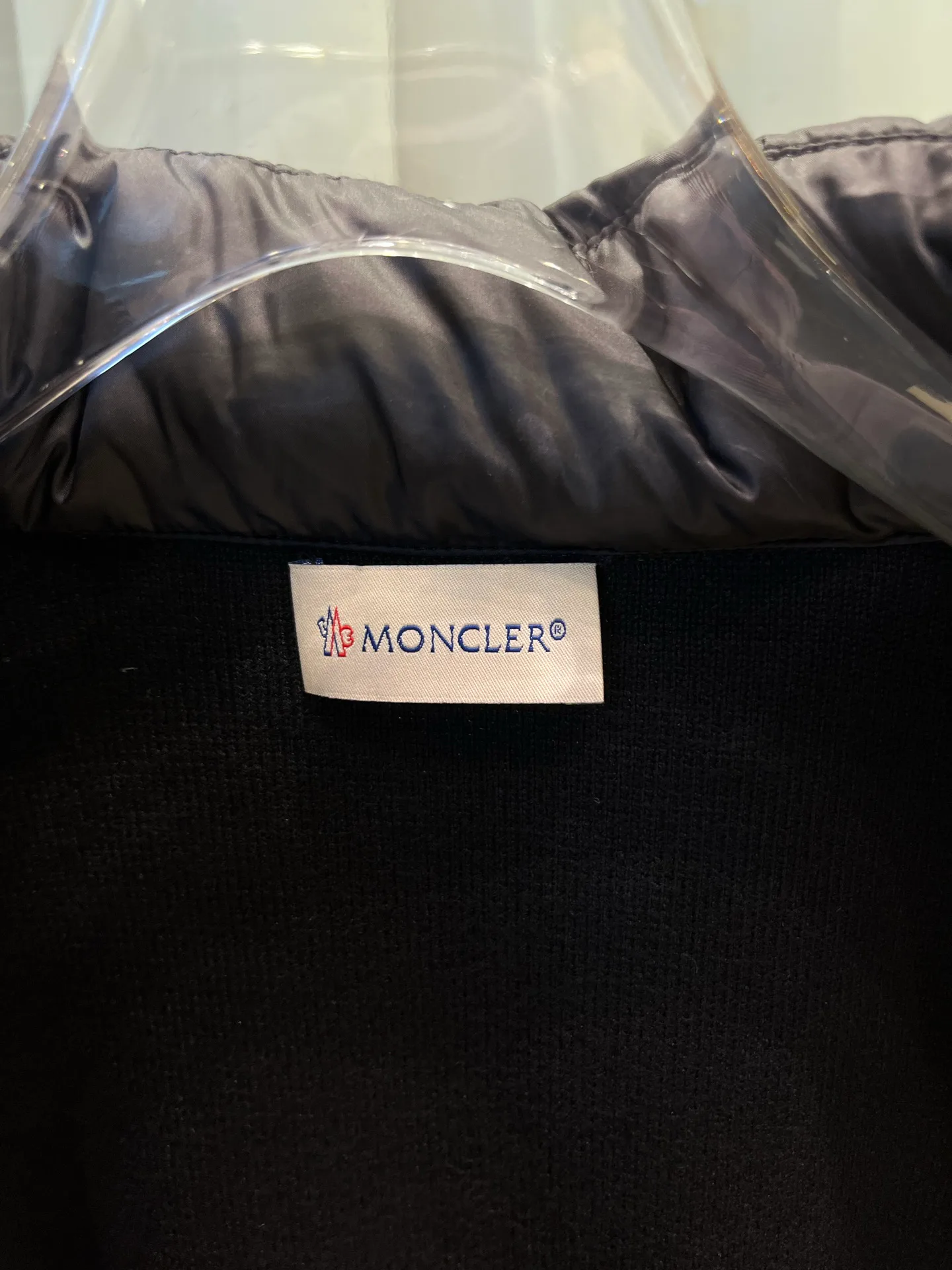 Куртки И Пуховики Женские Moncler 18204178