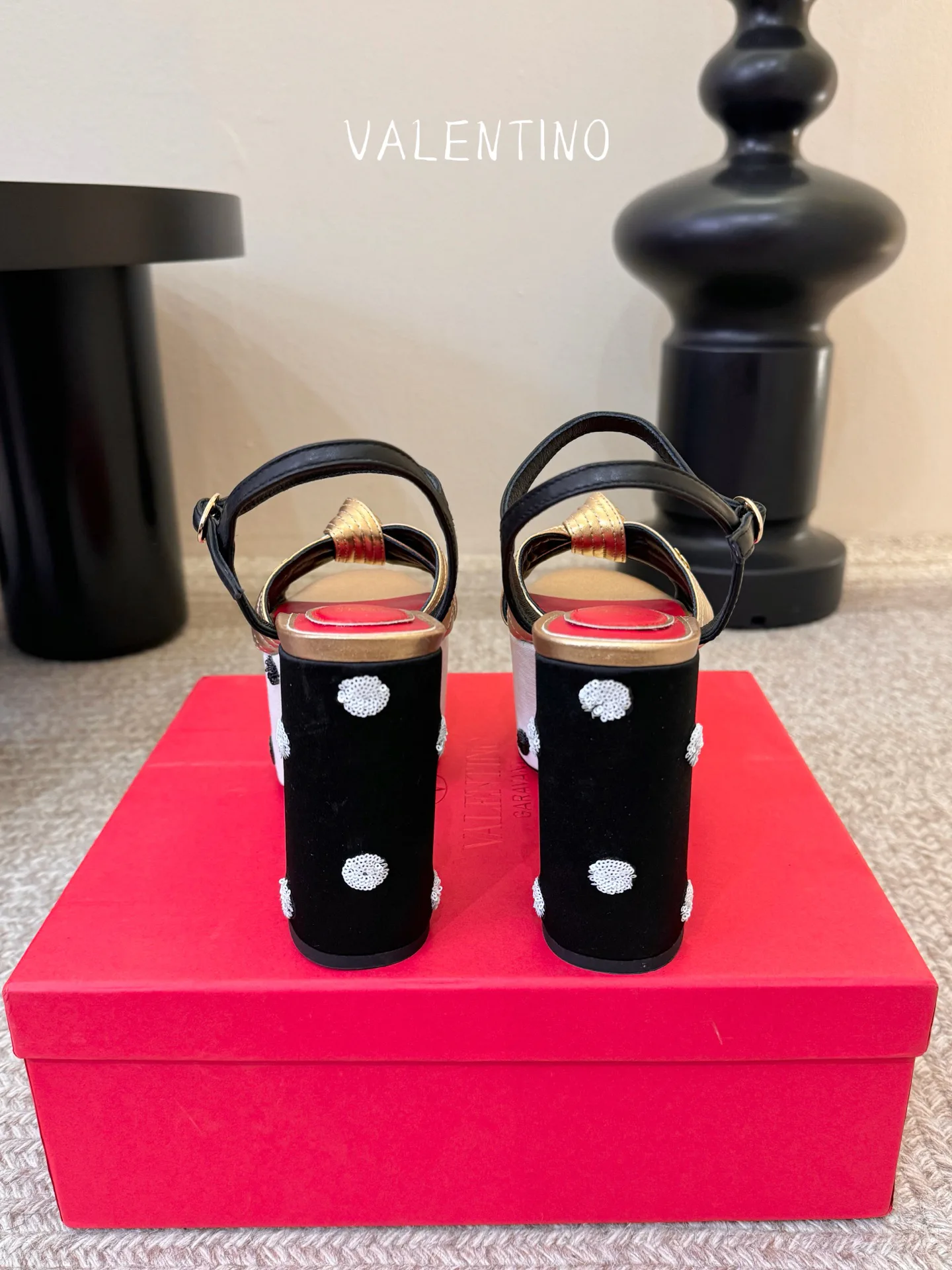 Босоножки Женские Valentino 14573337