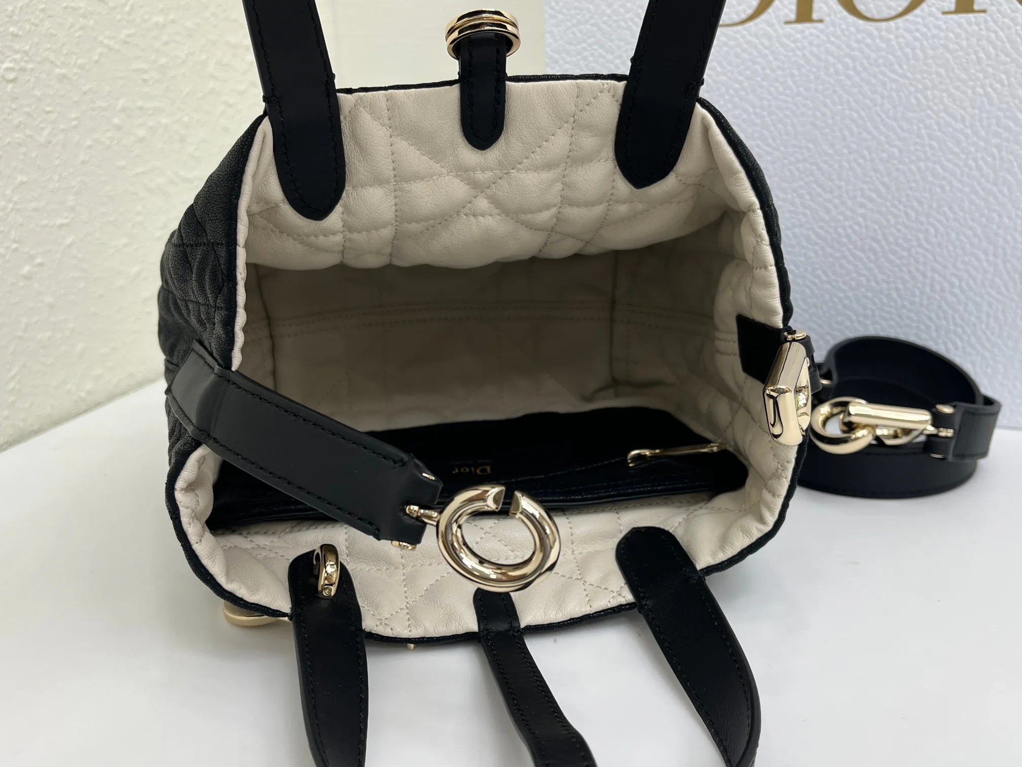 Классические Сумки Женские Christian Dior 17345156