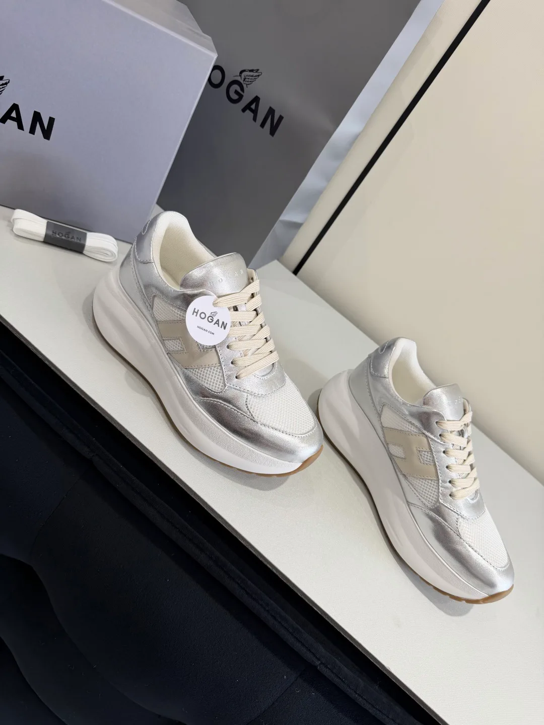 Кроссовки Женские Hogan 12615183