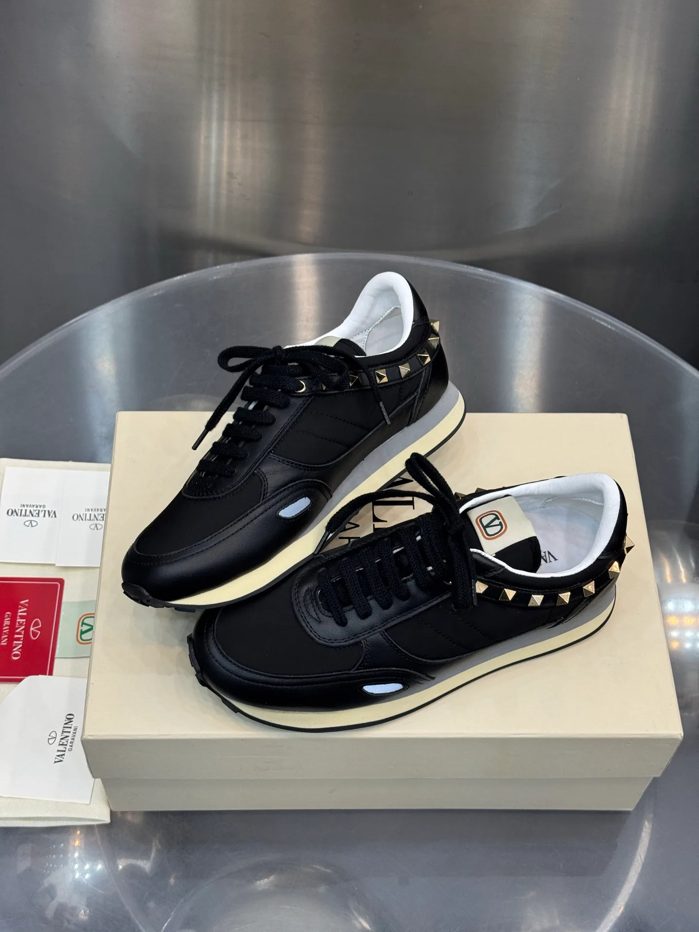 Кроссовки Женские Valentino 18202513