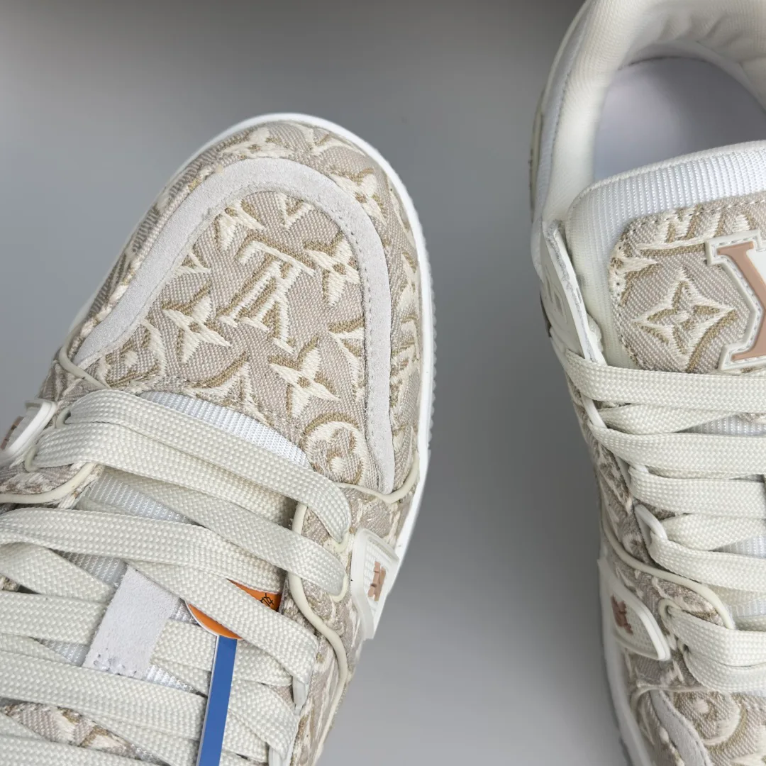 Кроссовки Женские Louis Vuitton 17772023