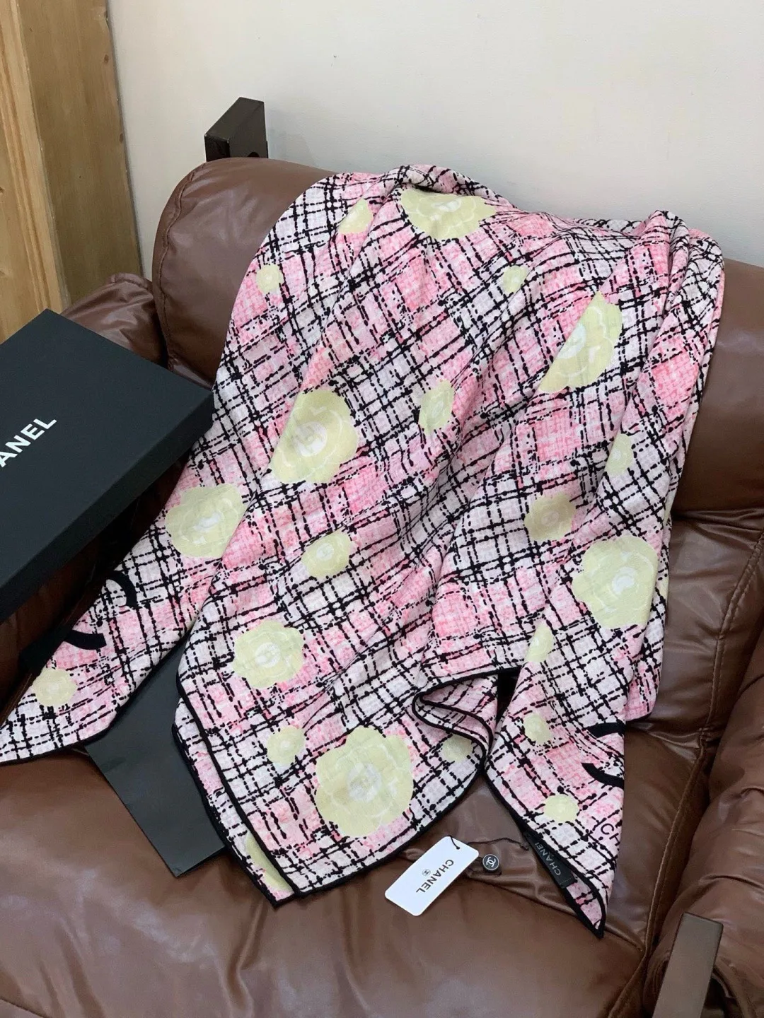 Платки Chanel 1338090