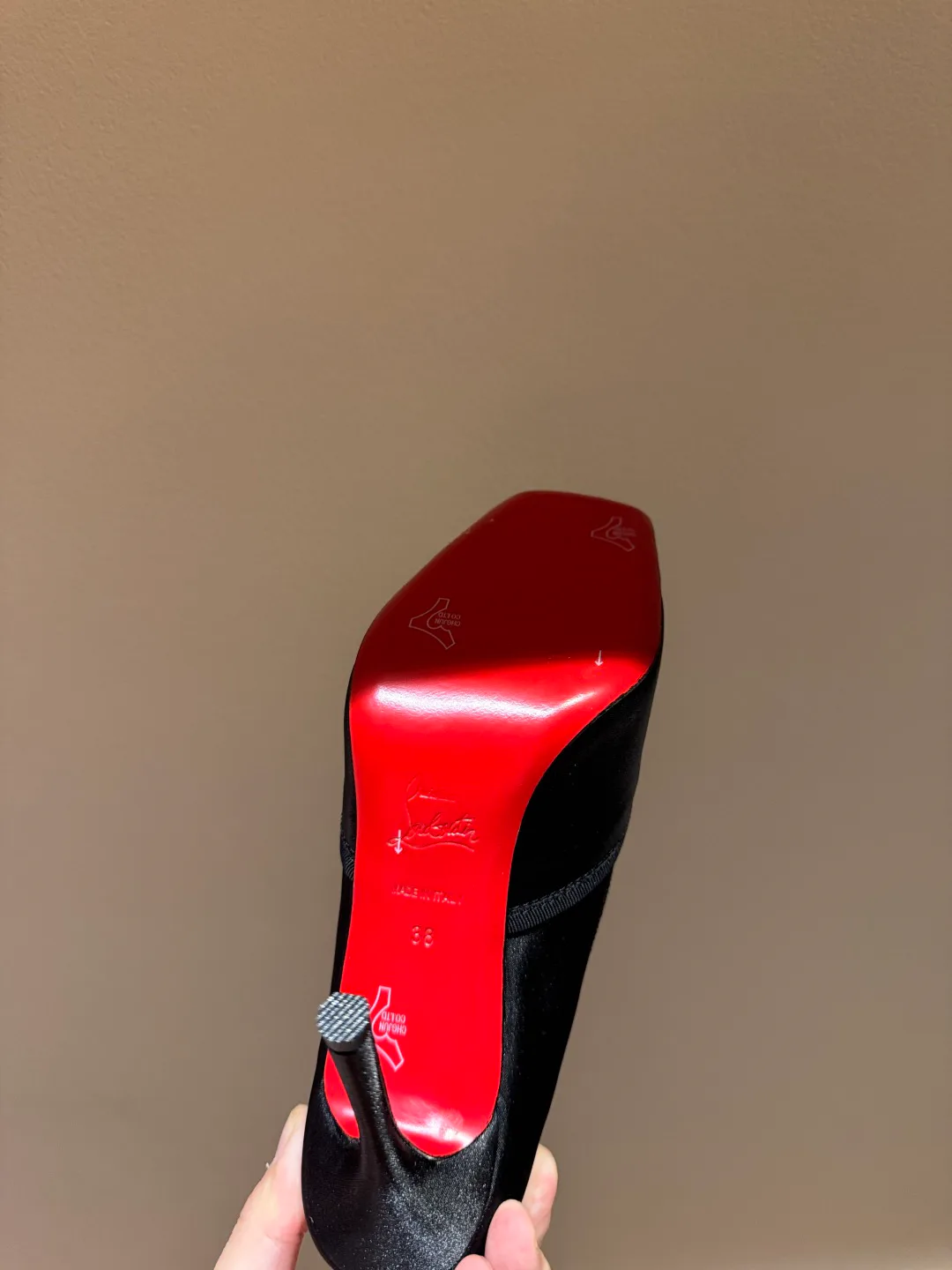 Туфли Женские Christian Louboutin 655704