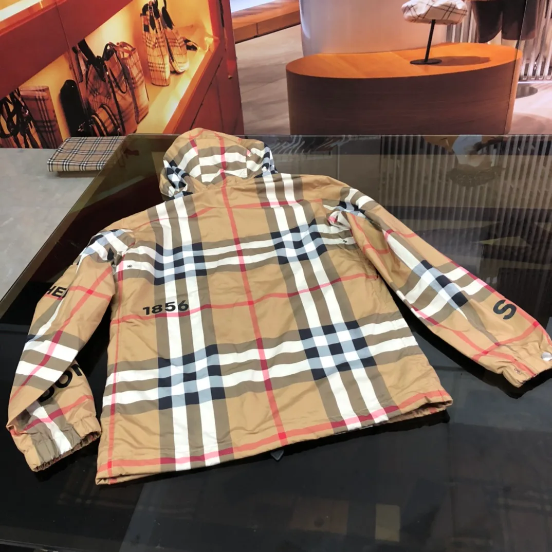 Куртки Женские Burberry 6179