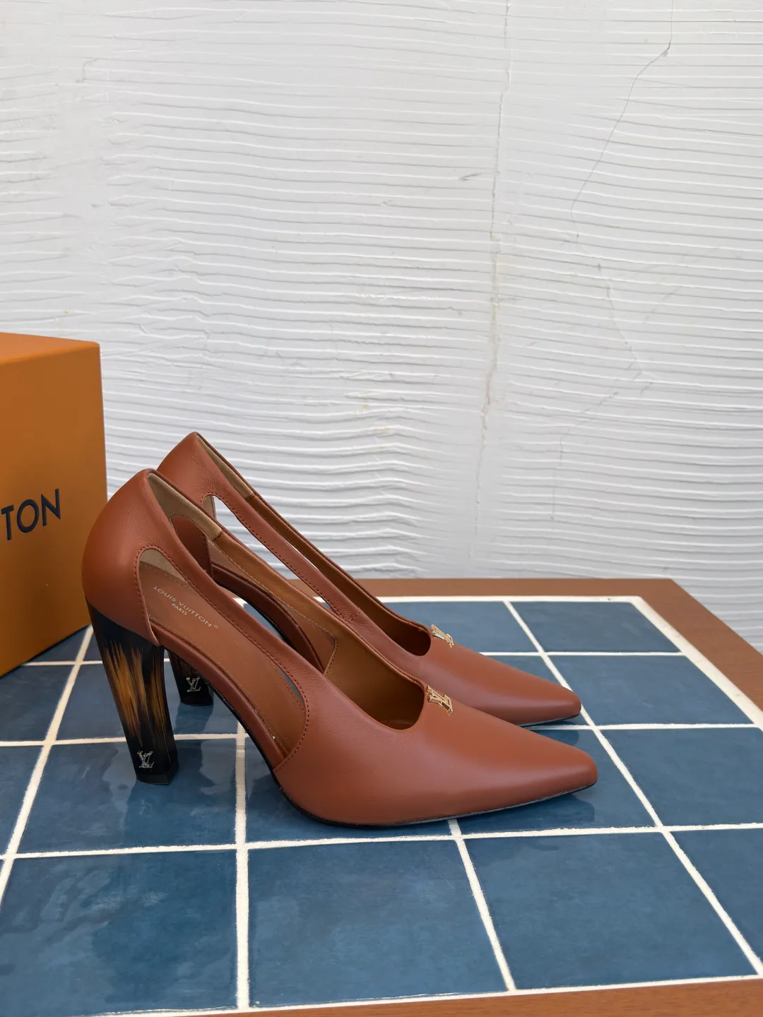 Туфли Женские Louis Vuitton 18604378