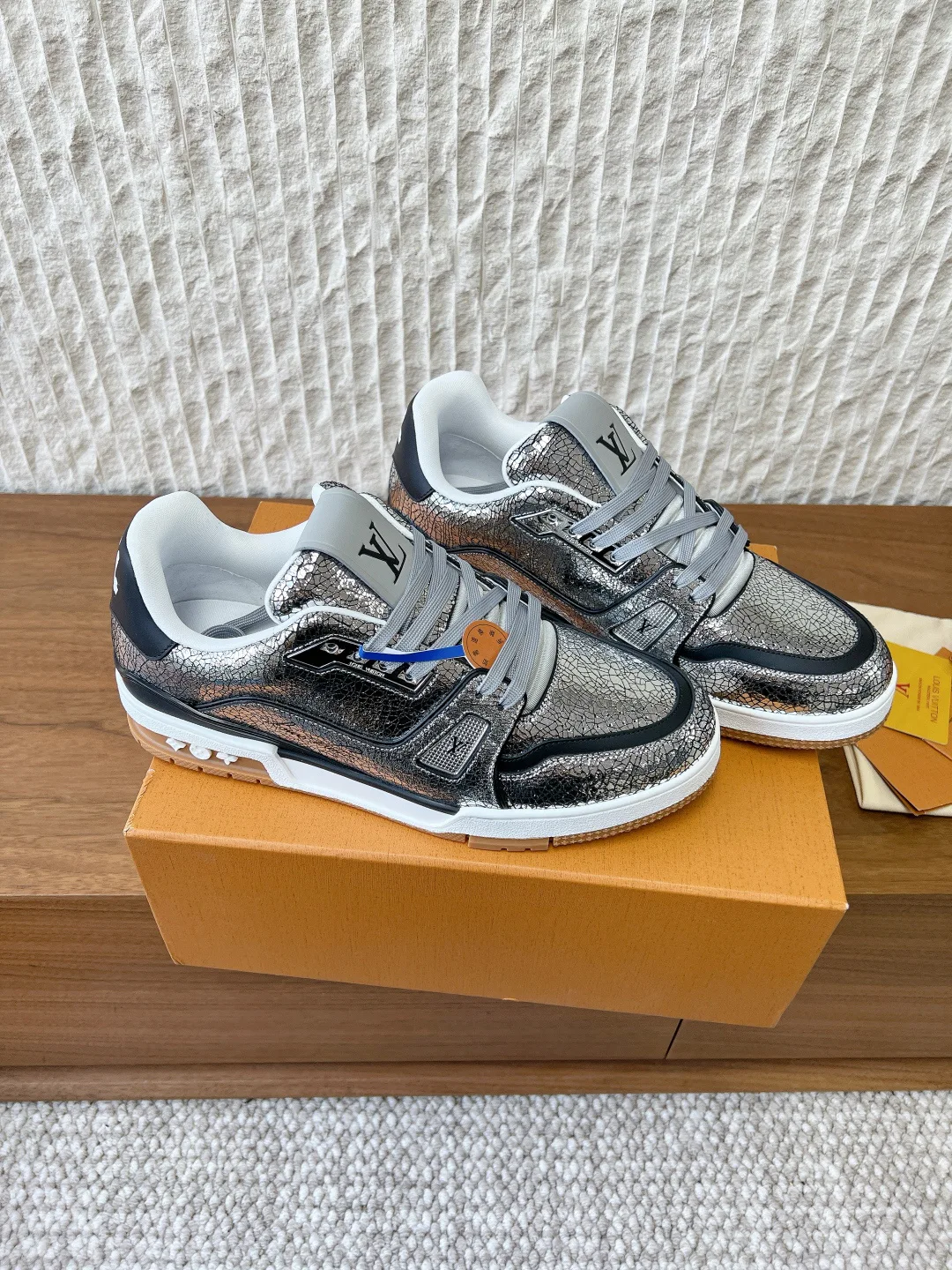 Кроссовки Женские Louis Vuitton 9885142