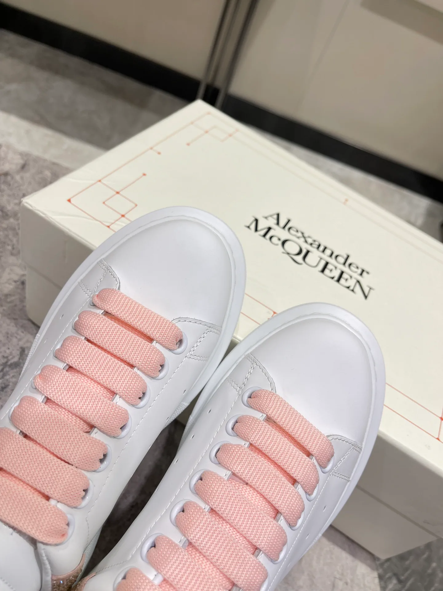 Кроссовки Женские Alexander Mcqueen 3446199