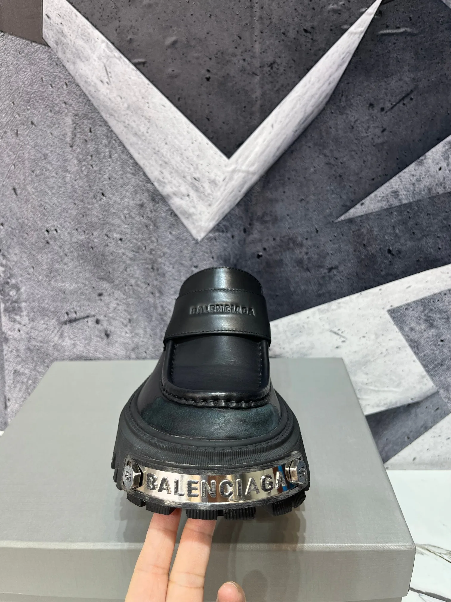 Лоферы Женские Balenciaga 530686