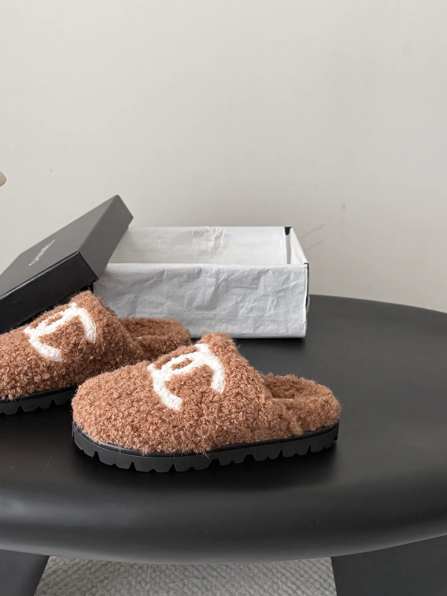 Тапочки Женские Chanel 18700057