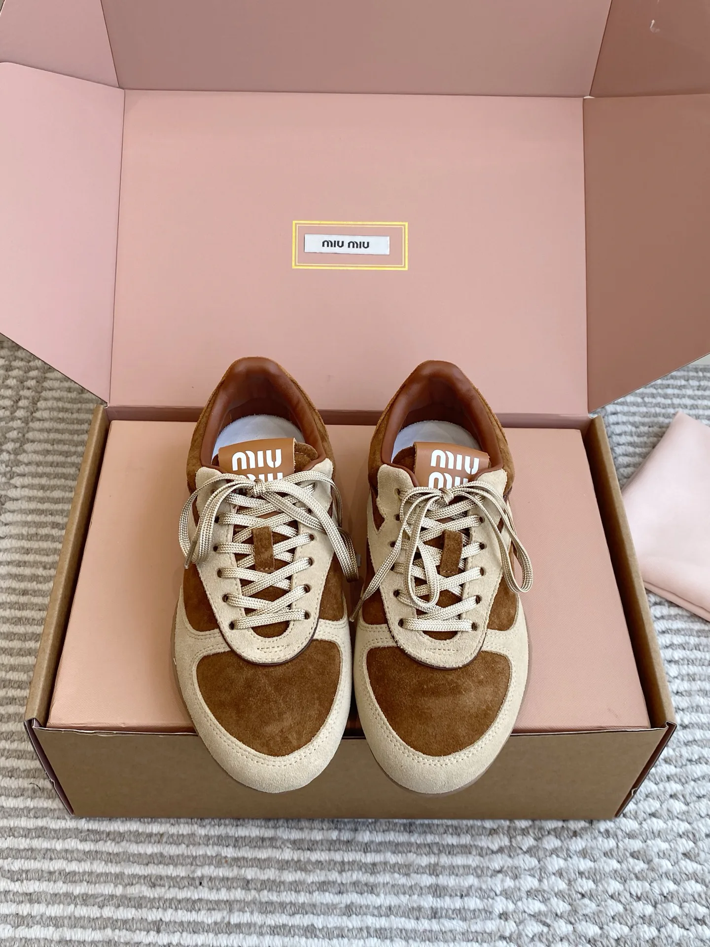 Кроссовки Женские Miu Miu 18261274