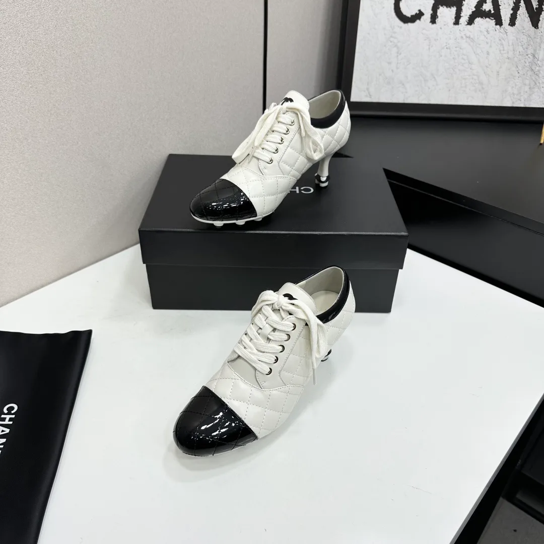 Кроссовки Женские Chanel 18436128