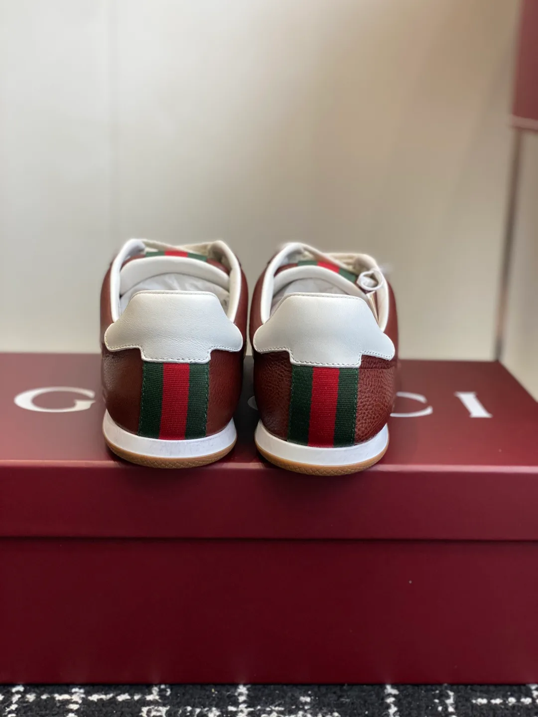 Кроссовки Женские Gucci 11373263