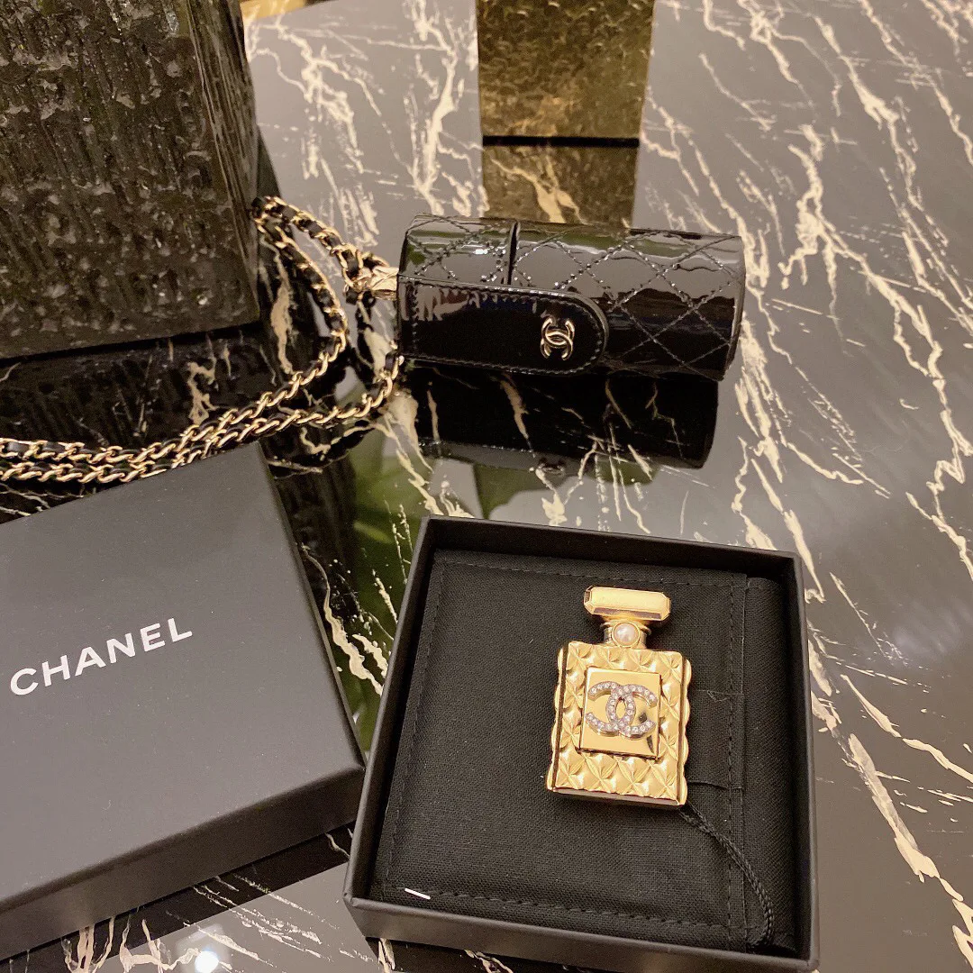 Платки Chanel 1861346