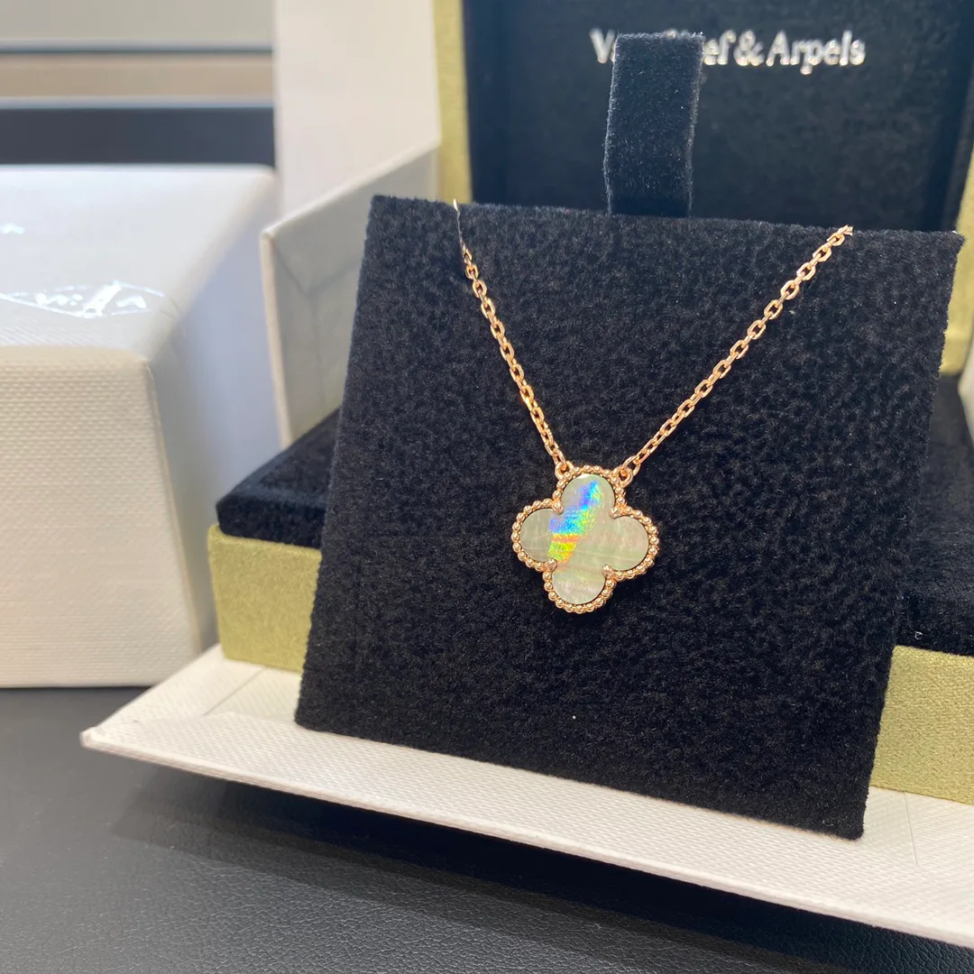 Бижутерия Van Cleef & Arpels 472072