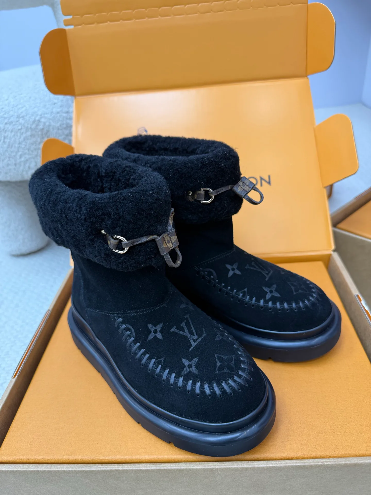 Угги Женские Louis Vuitton 808231