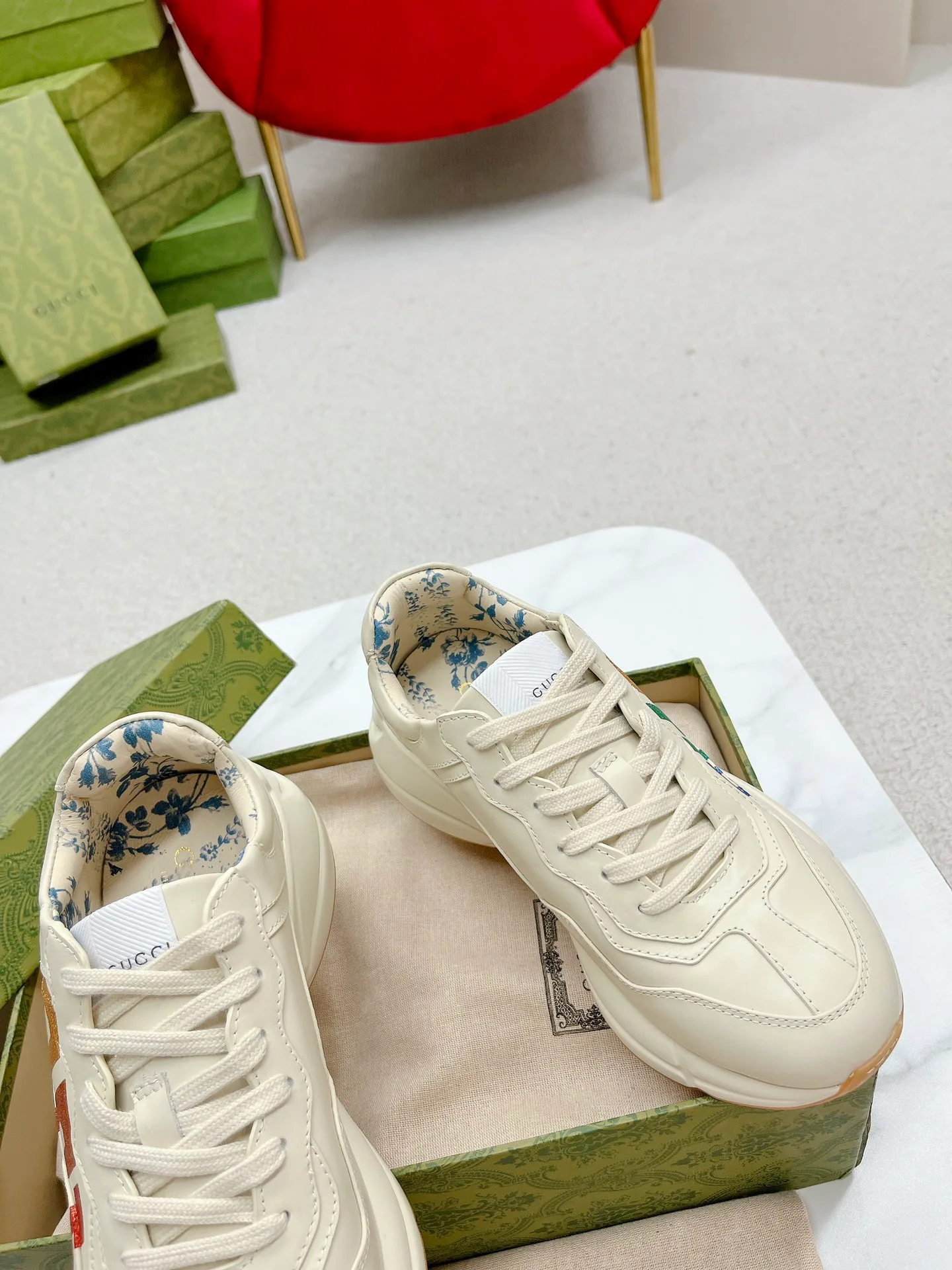 Кроссовки Женские Gucci 989685