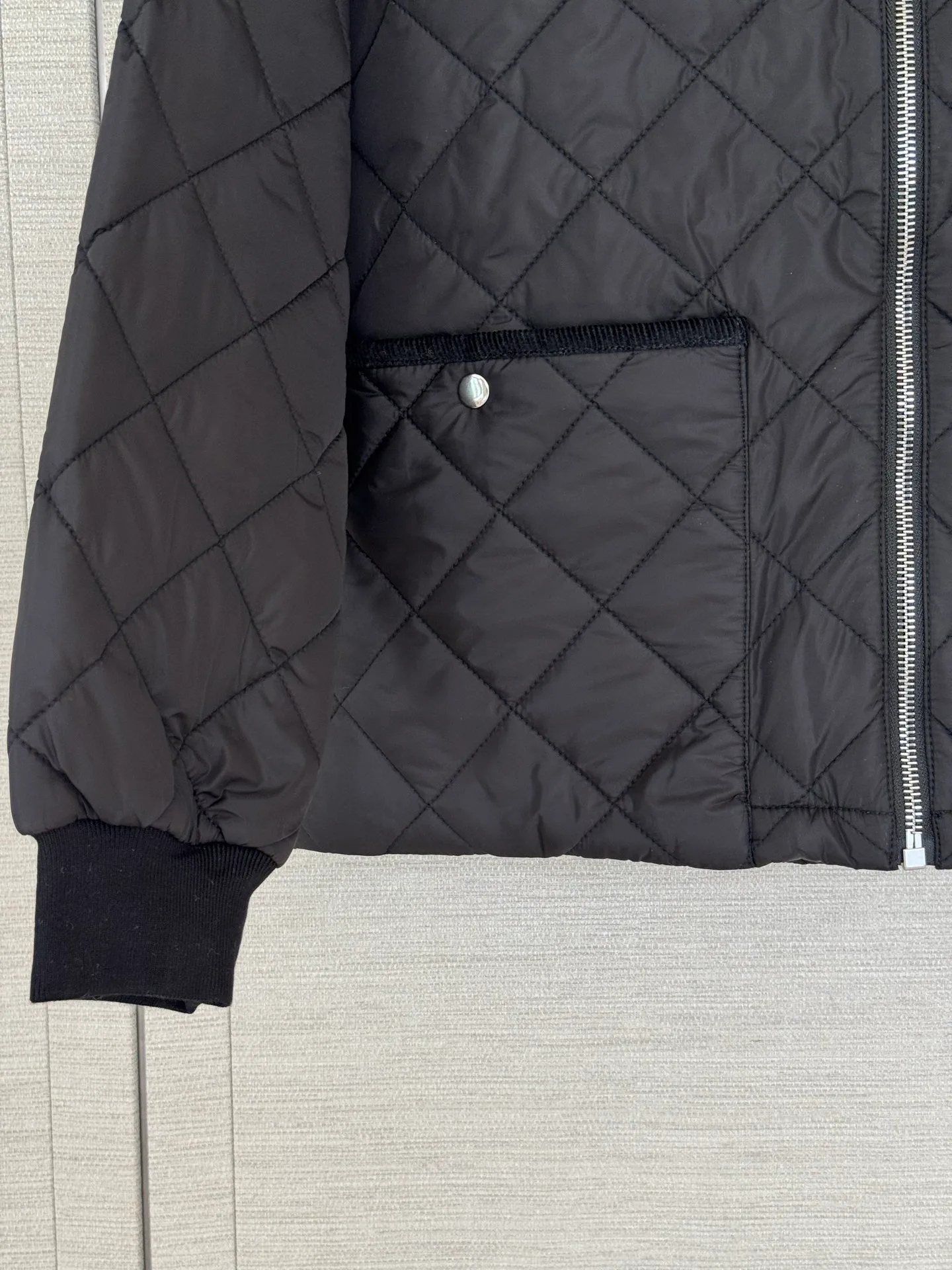 Куртки И Пуховики Женские Prada 18829673