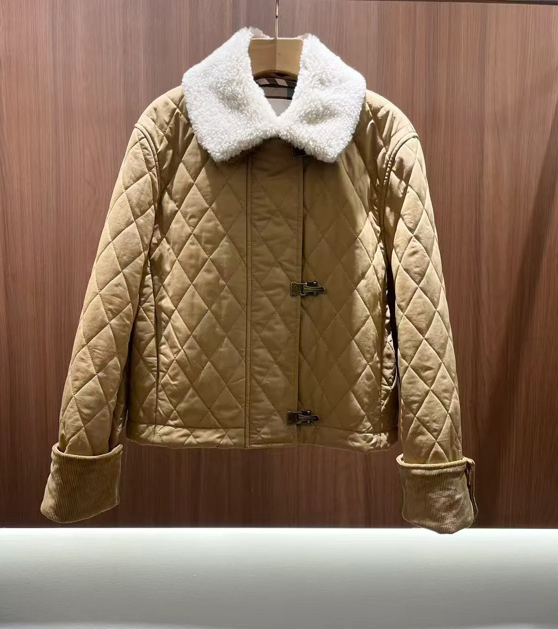 Куртки И Пуховики Женские Burberry 19128802