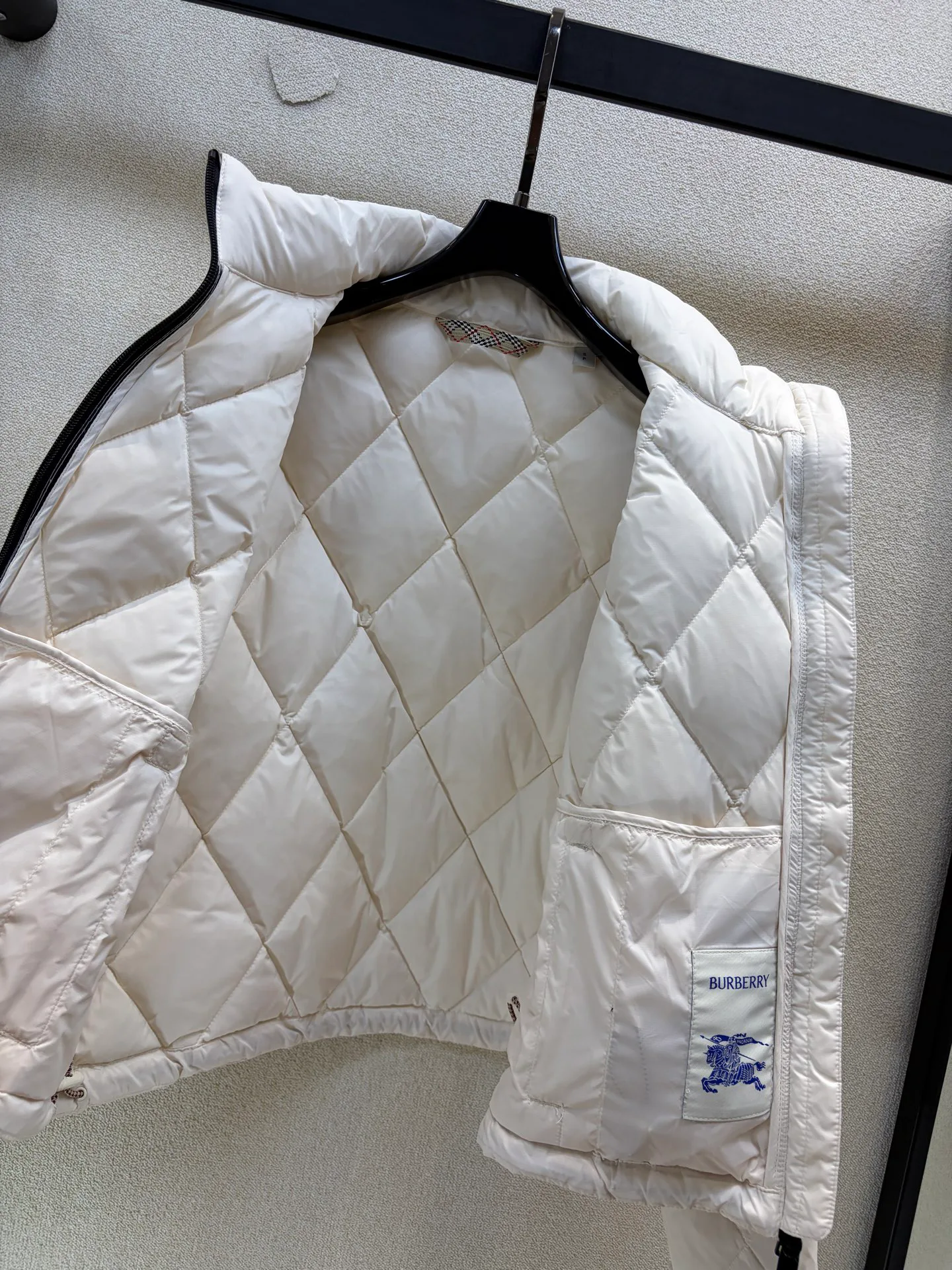 Куртки И Пуховики Женские Burberry 18605883