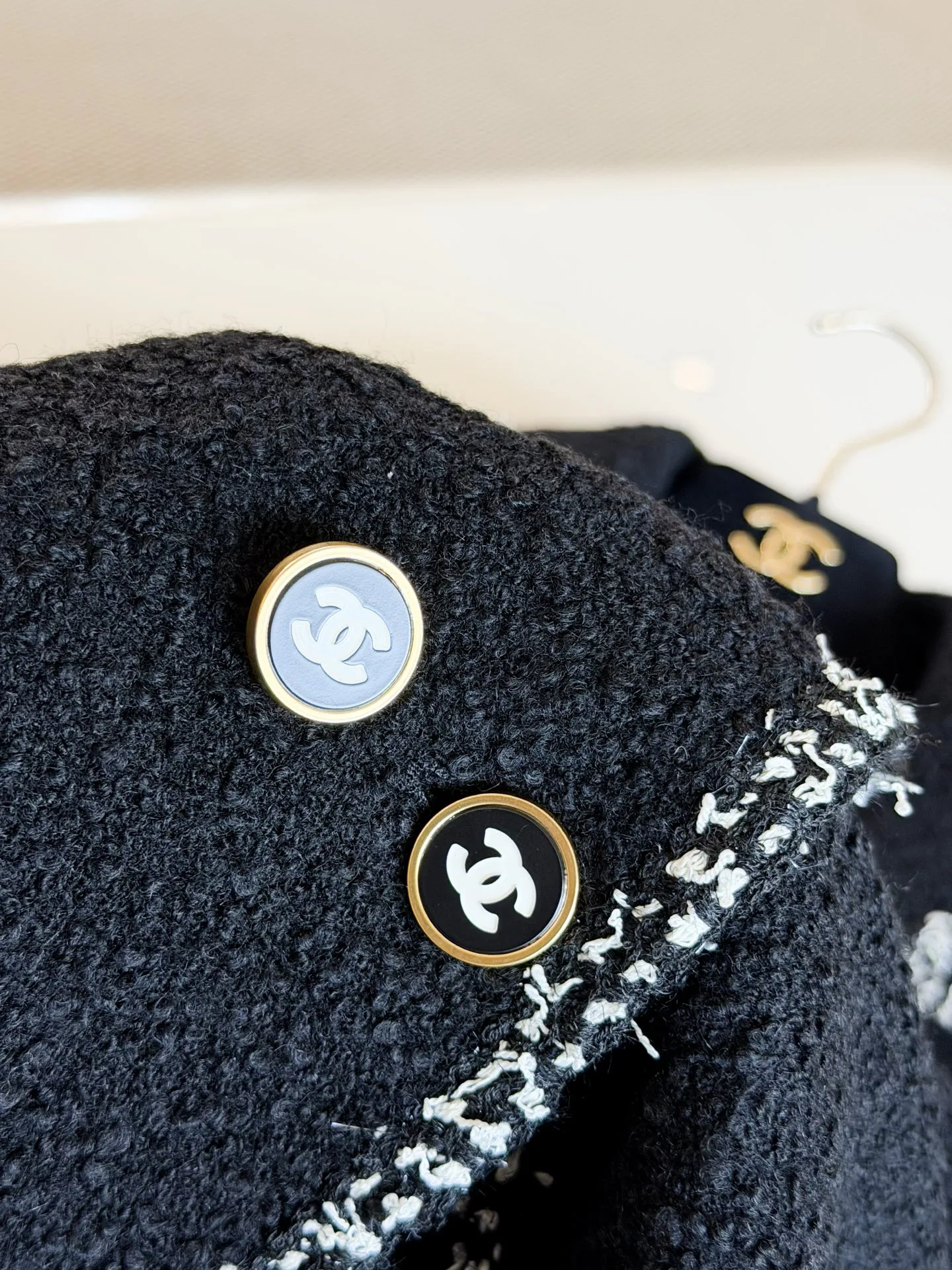 Жакеты Женские Chanel 18405240
