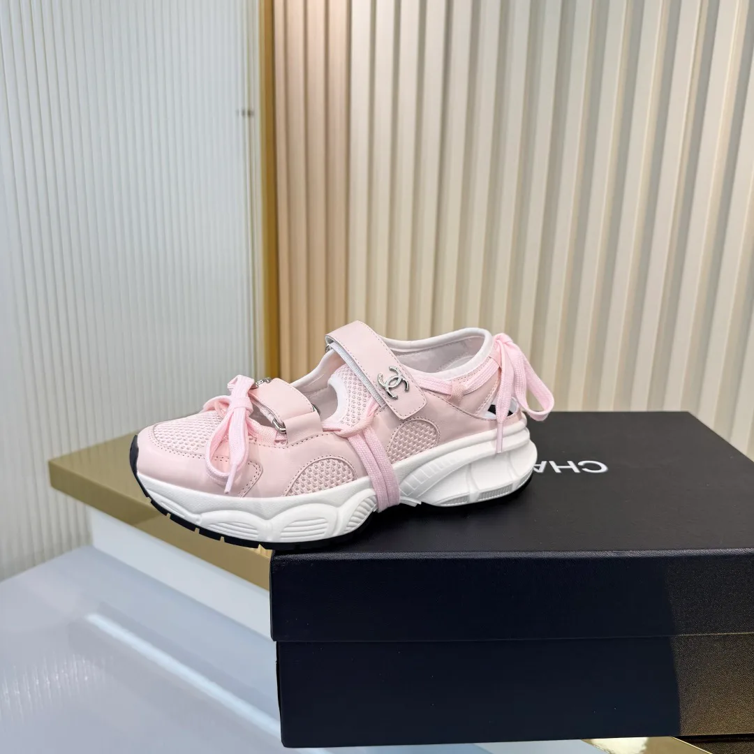 Кроссовки Женские Chanel 18366969