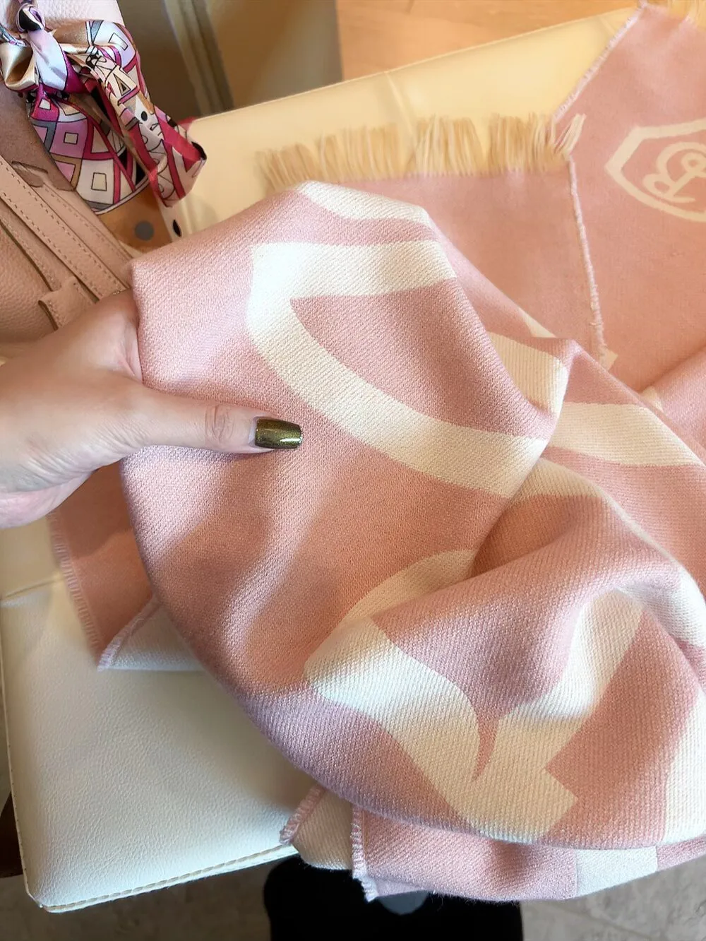 Шарфы Burberry 18002980