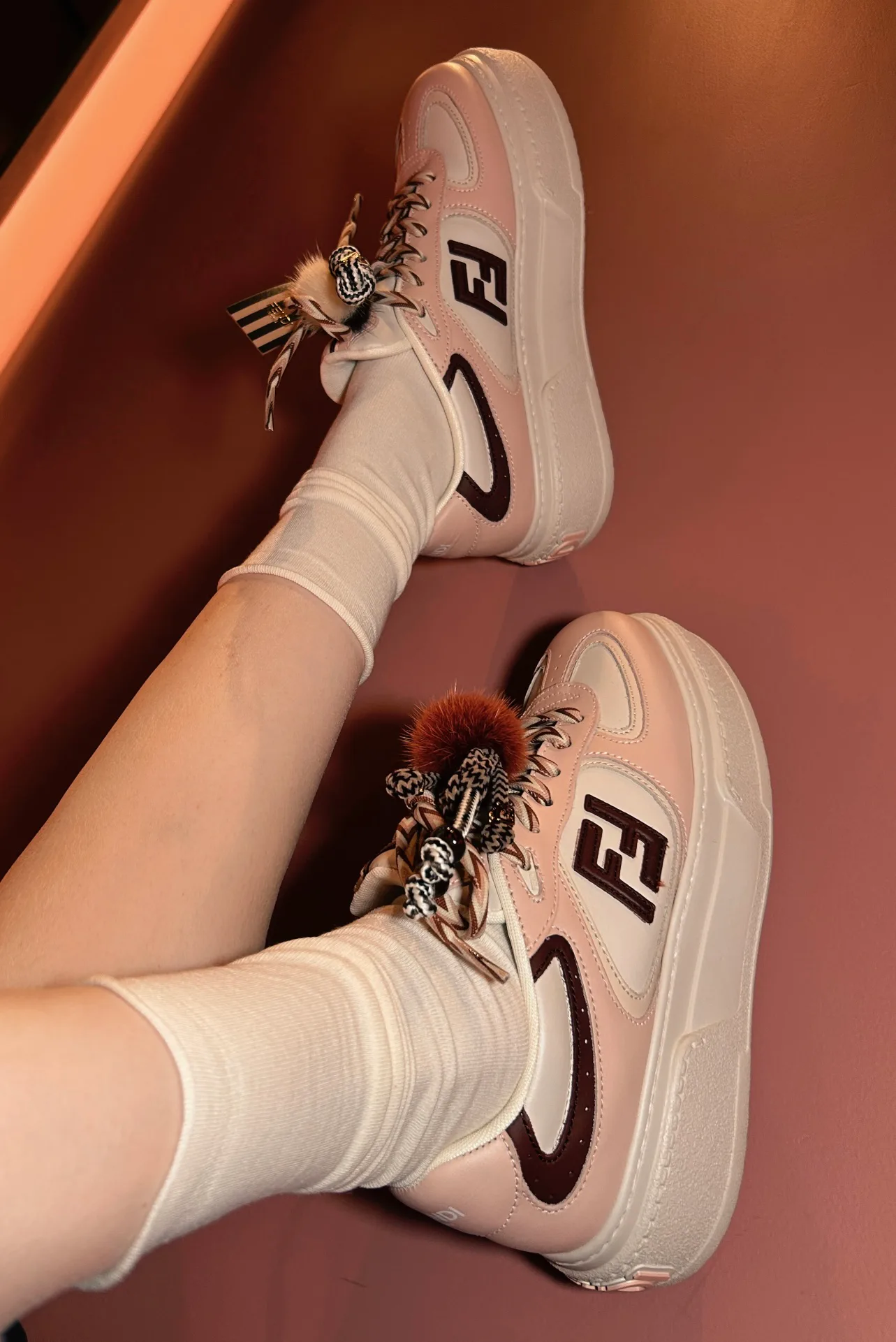 Кроссовки Женские Fendi 18080496