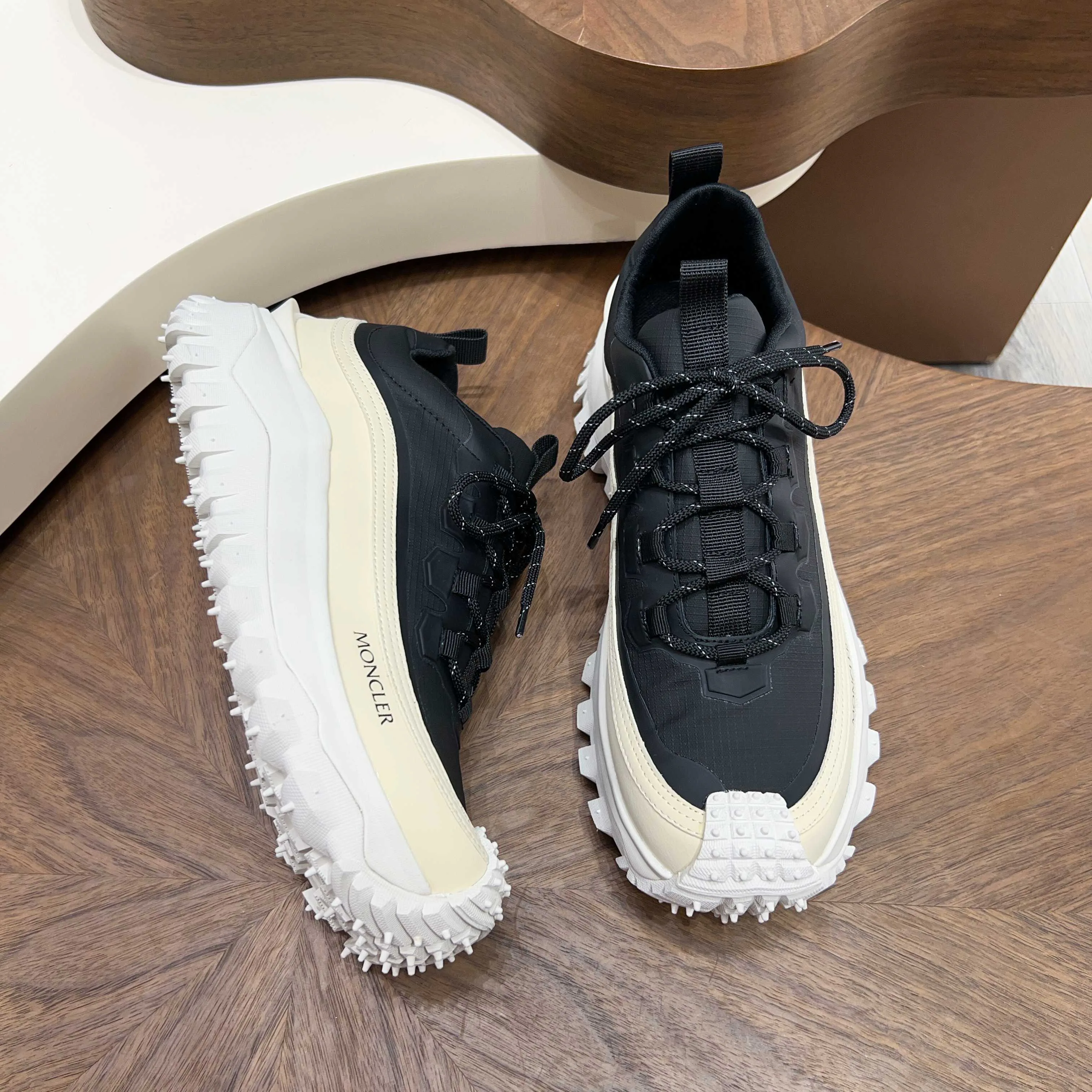 Кроссовки Мужские Moncler 11702578