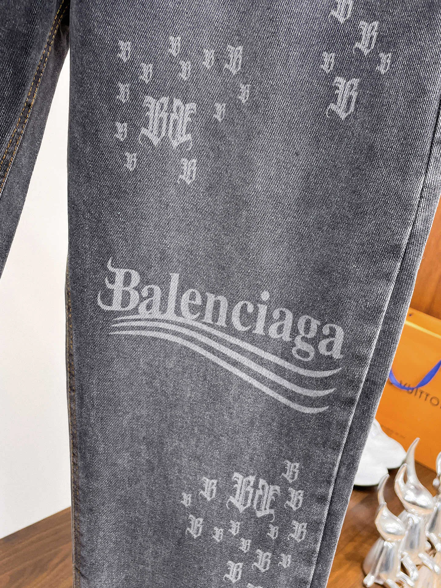 Джинсы Мужские Balenciaga 18345661
