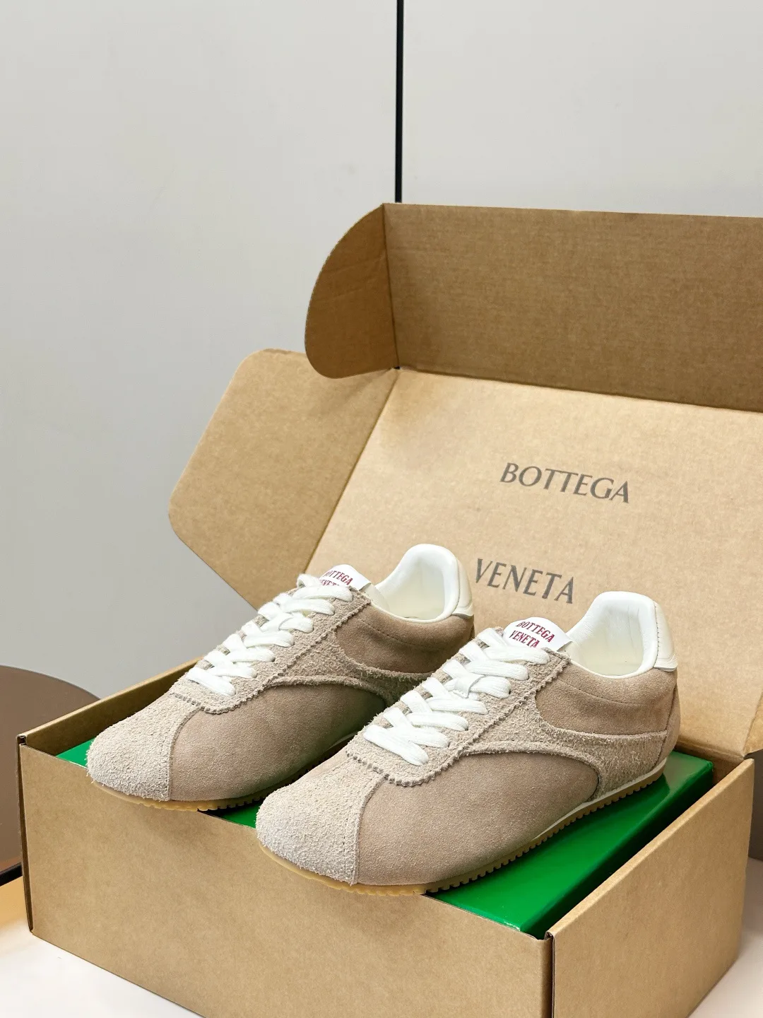Кроссовки Женские Bottega Veneta 18154780