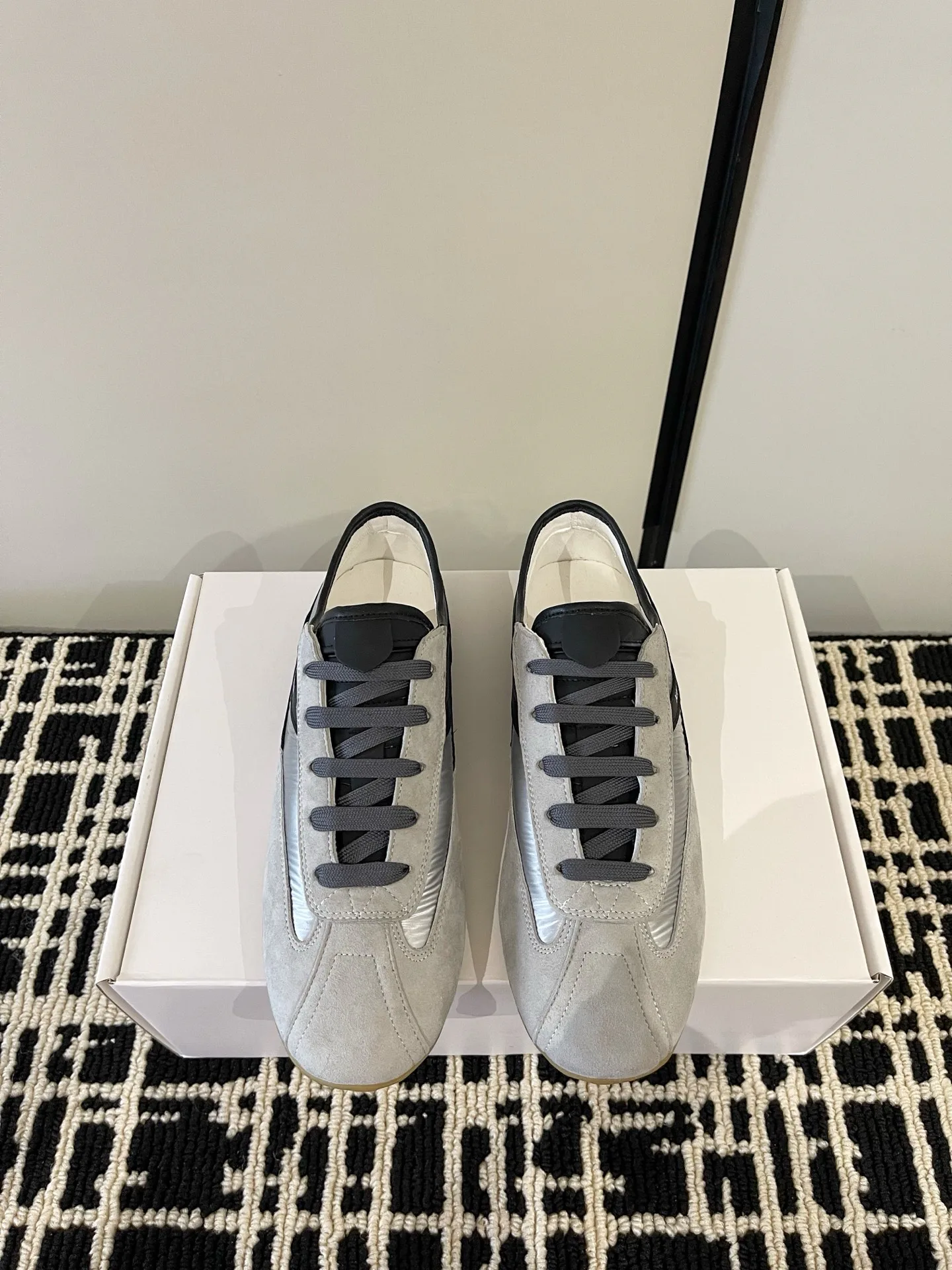 Кроссовки Женские Alexander Mcqueen 18386229