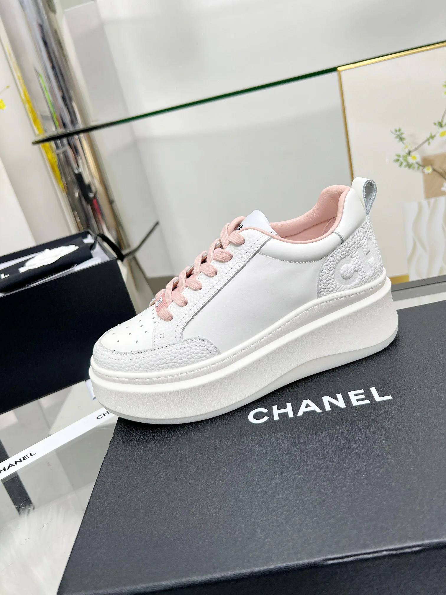 Кроссовки Женские Chanel 11187157