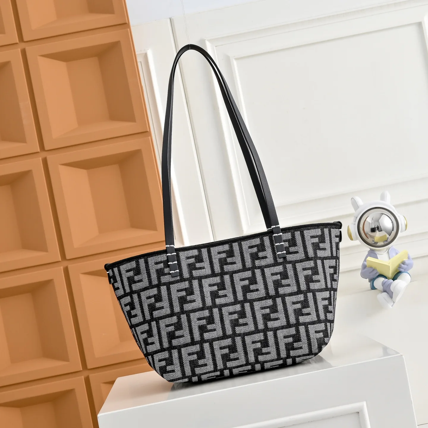Классические Сумки Женские Fendi 16830654
