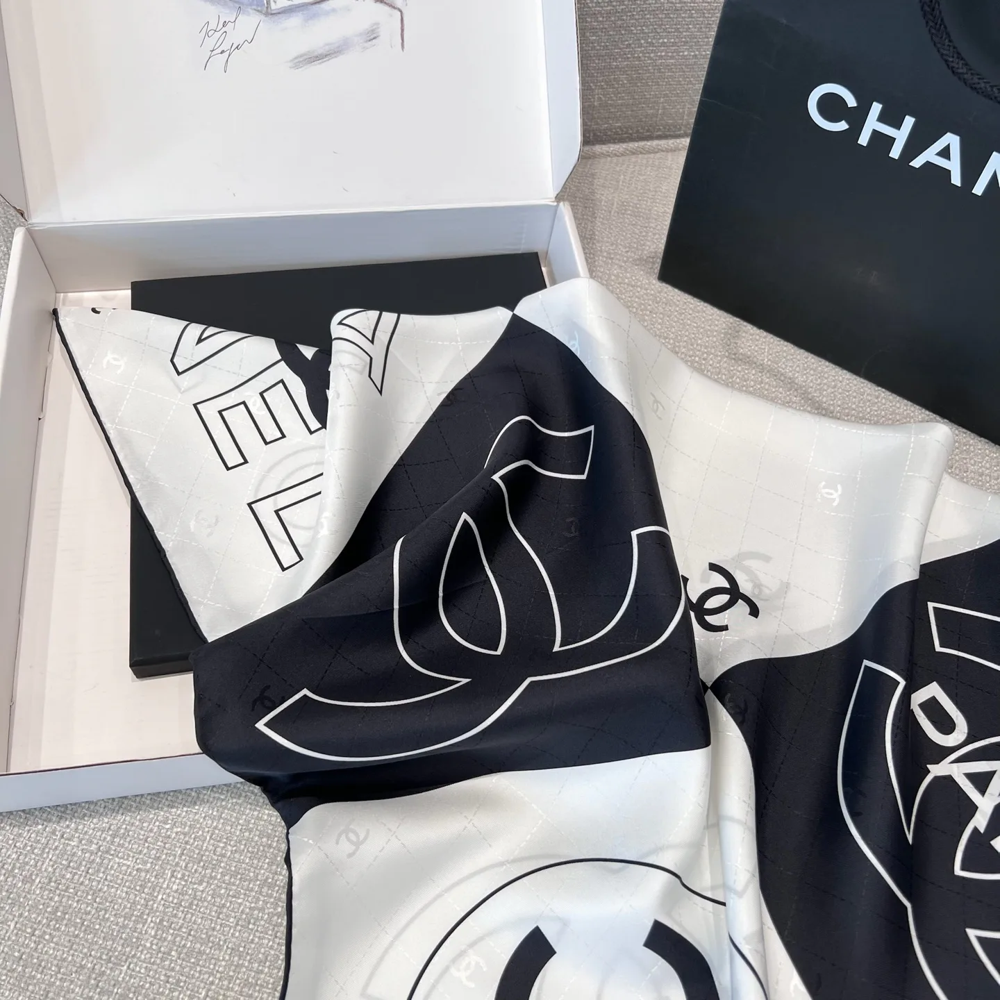 Платки Chanel 13980589