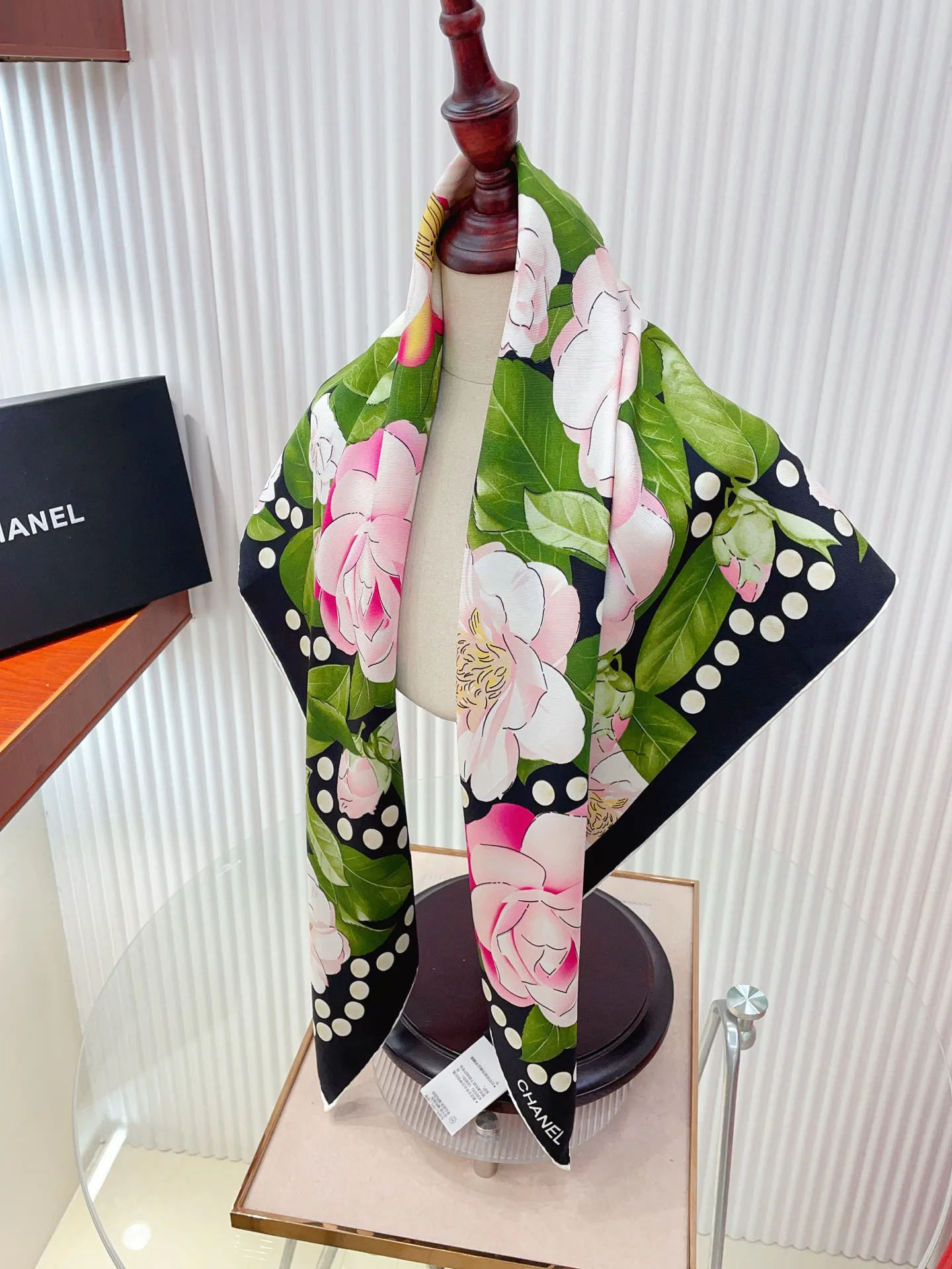 Платки Chanel 13119759