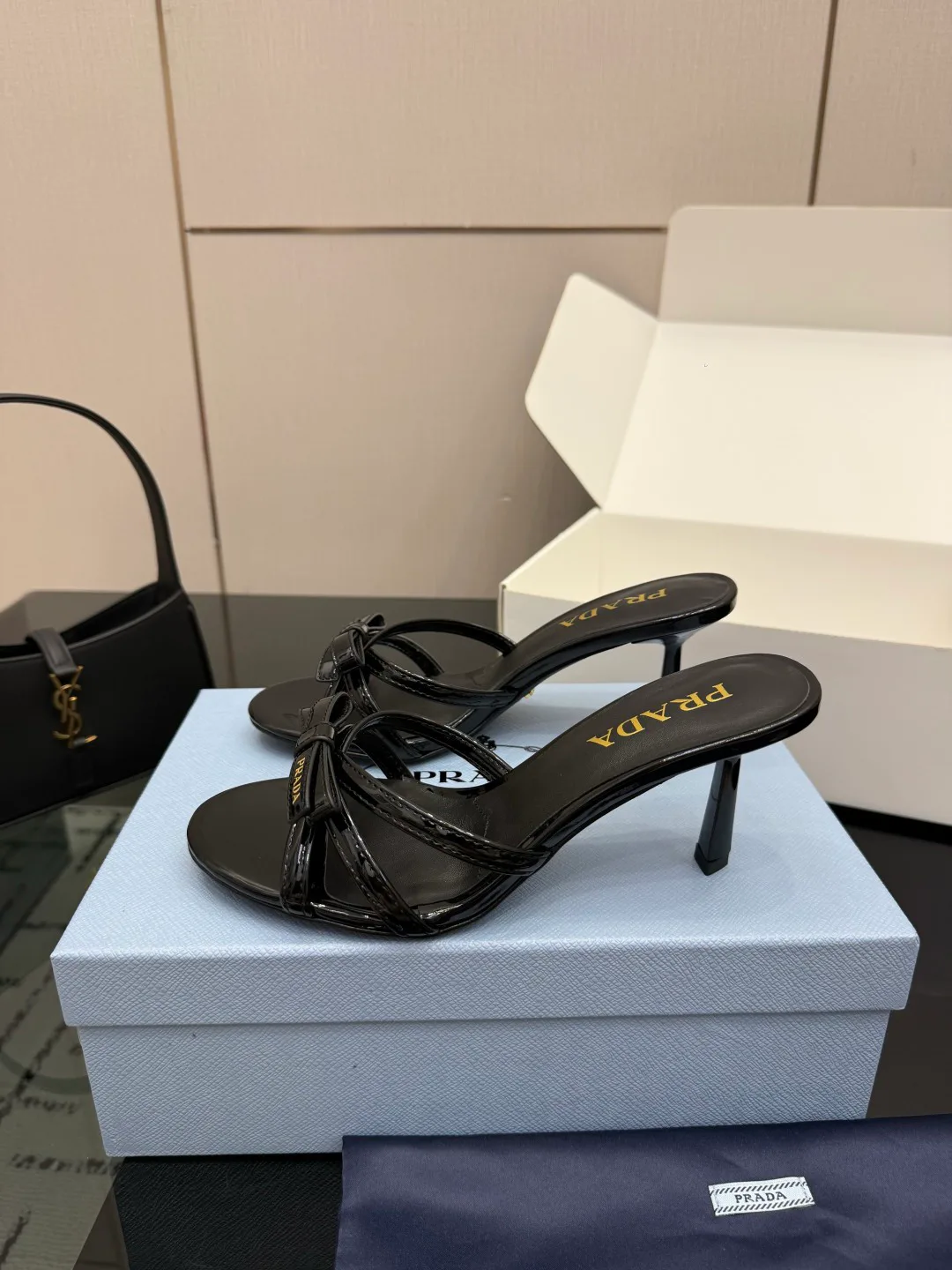Босоножки Женские Prada 16960886